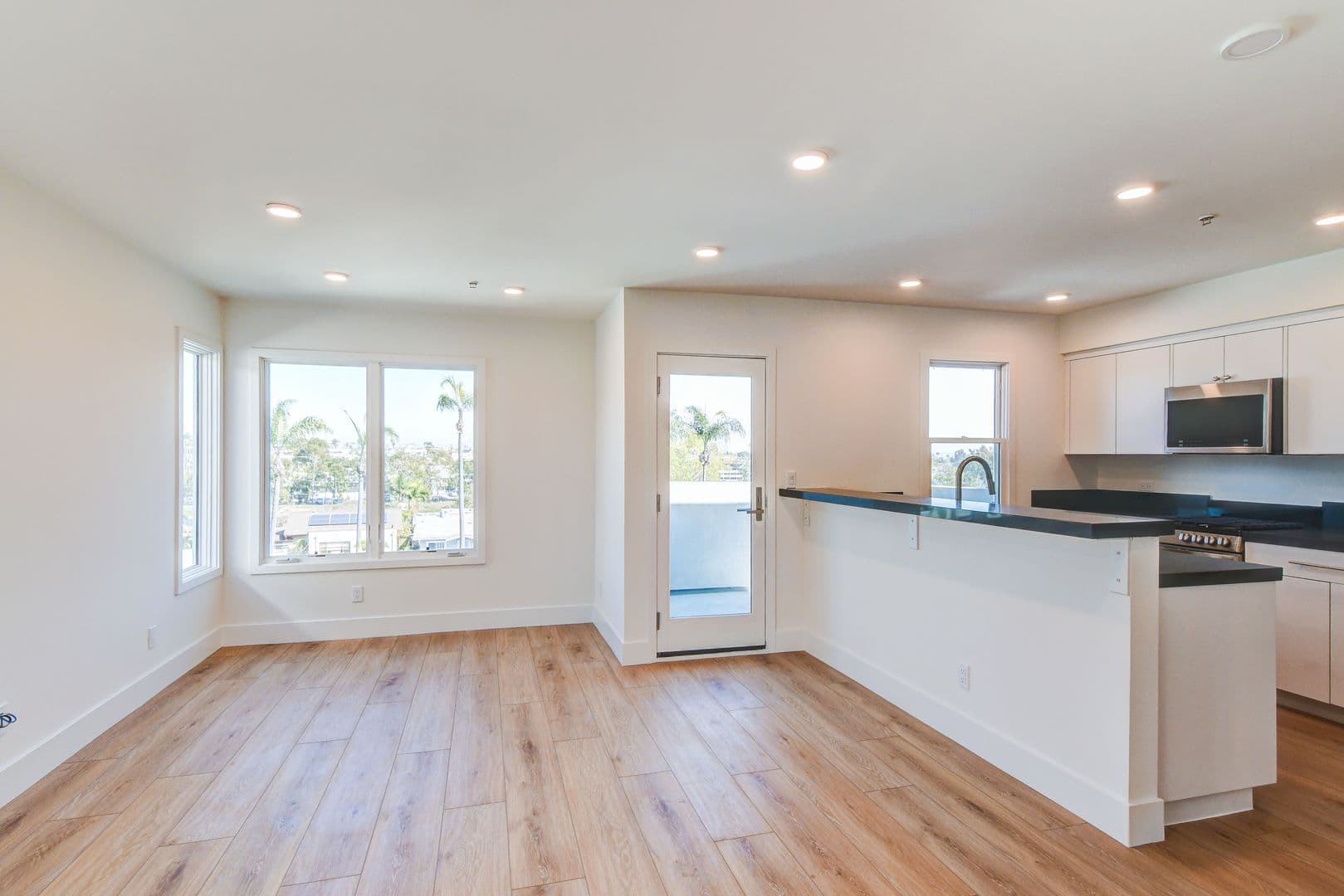 San Diego Apartment: 3942-3944  Bancroft Street