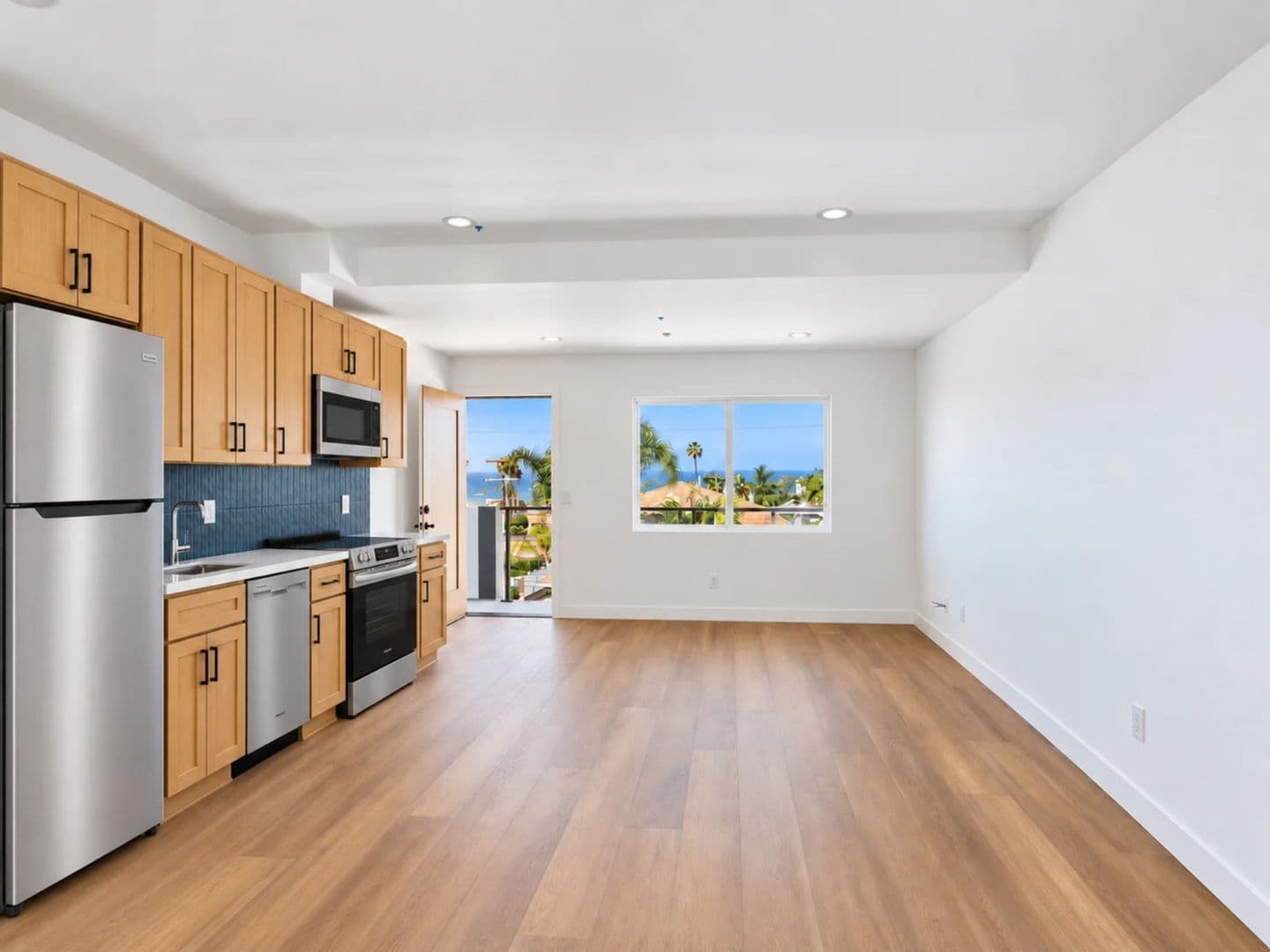 San Diego Apartment: 1485 Froude Street