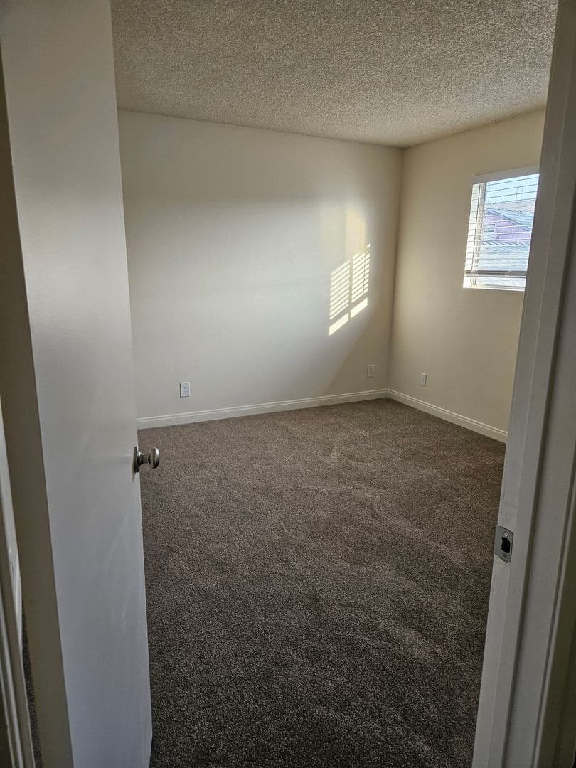 Chula Vista Apartment: 1051 Del Mar Avenue