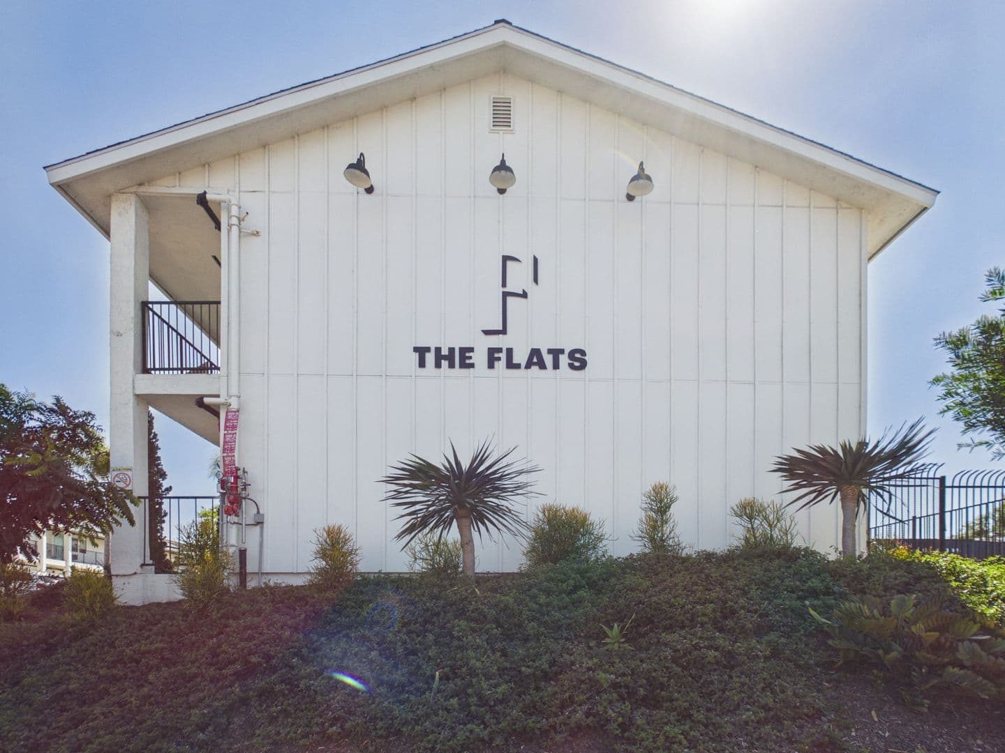 La Mesa Apartment: 7475 El Cajon Boulevard