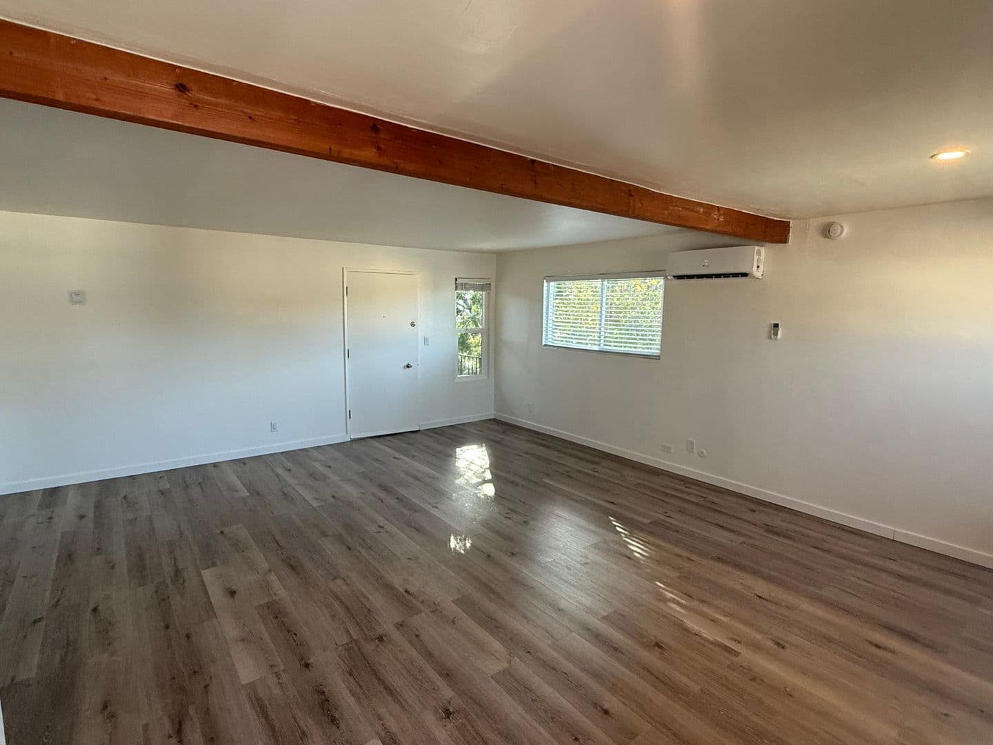 San Diego Apartment: 4582 Maryland Street