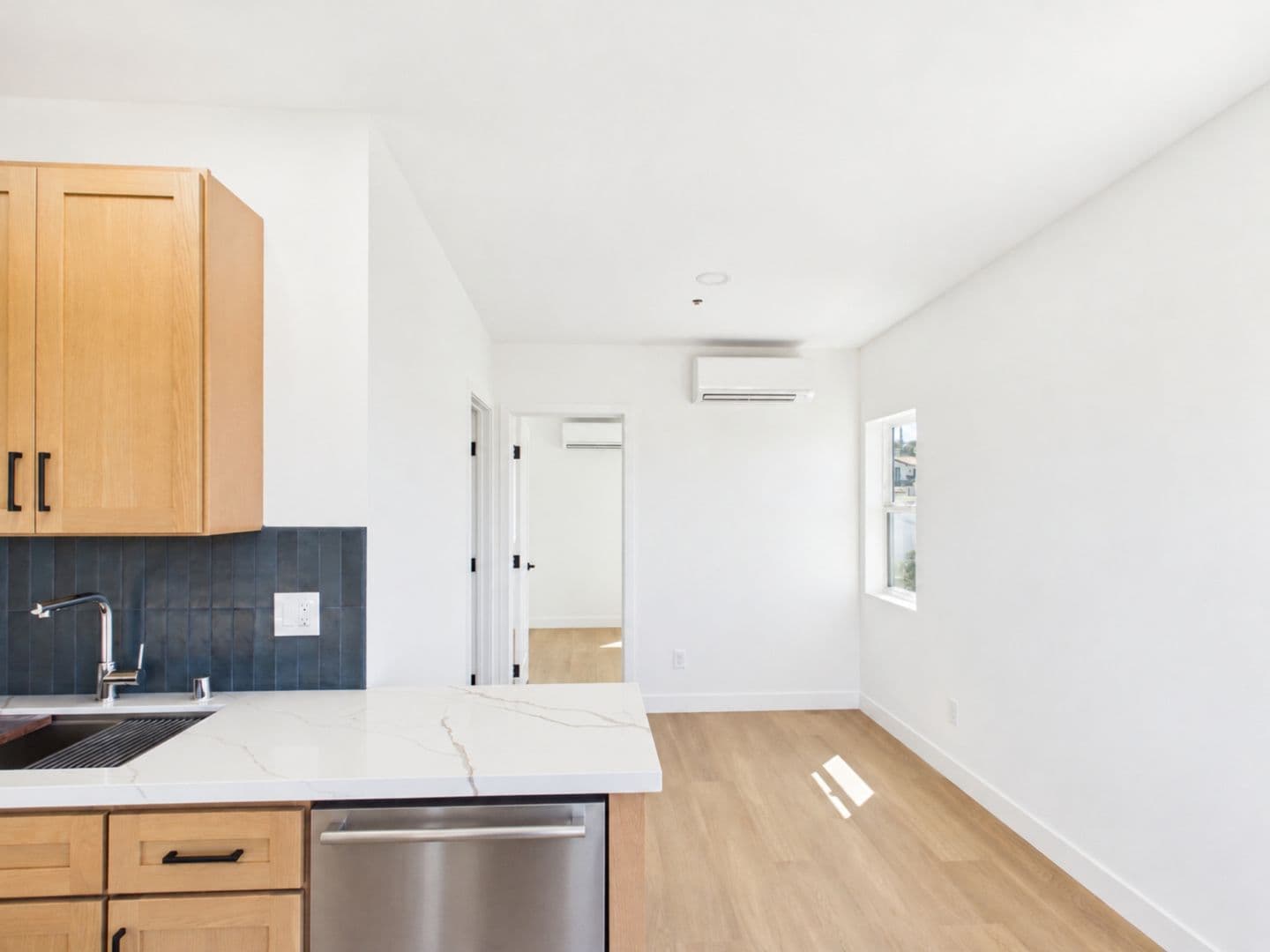 San Diego Apartment: 1485 Froude Street