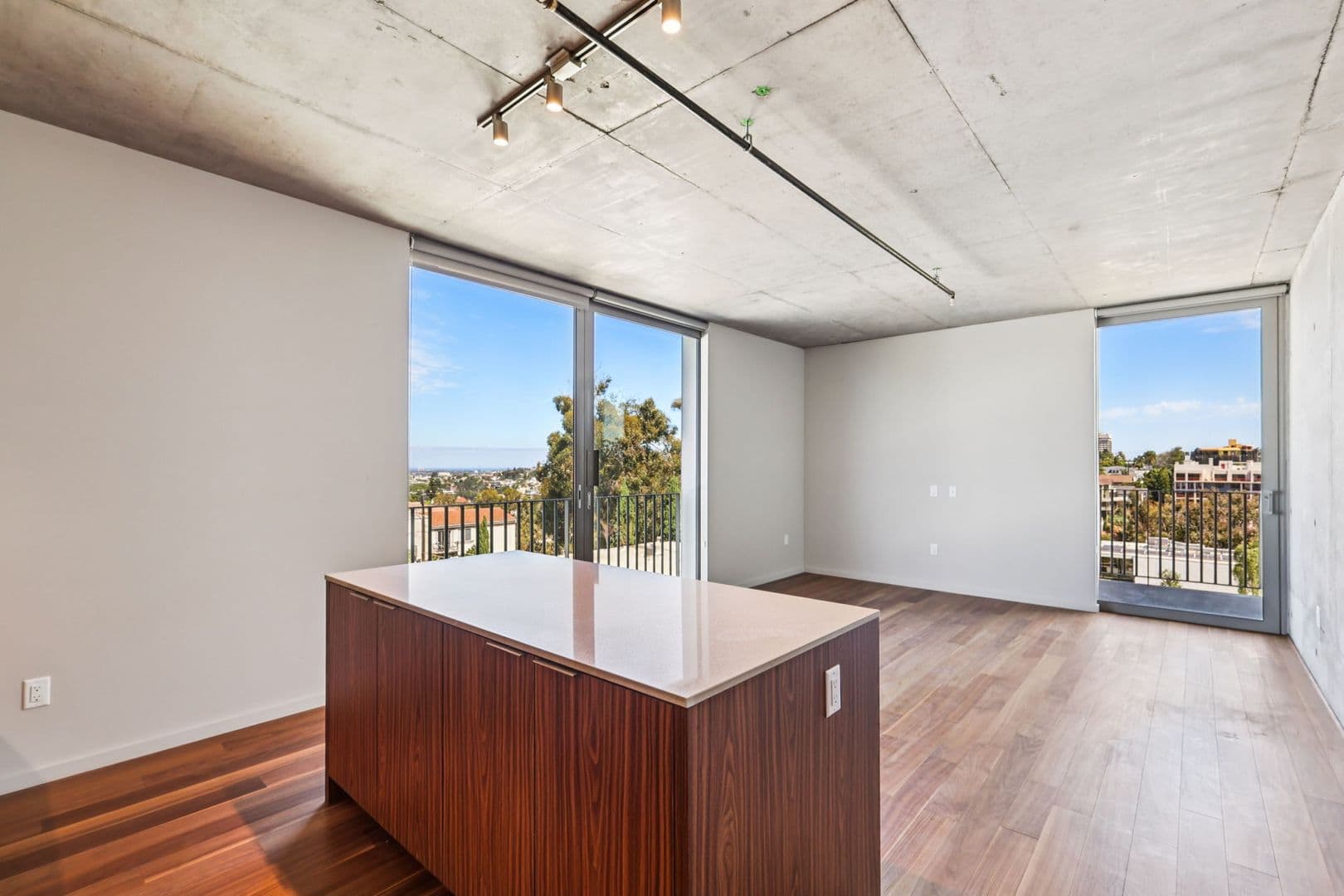 San Diego Apartment: 2710 Third Avenue