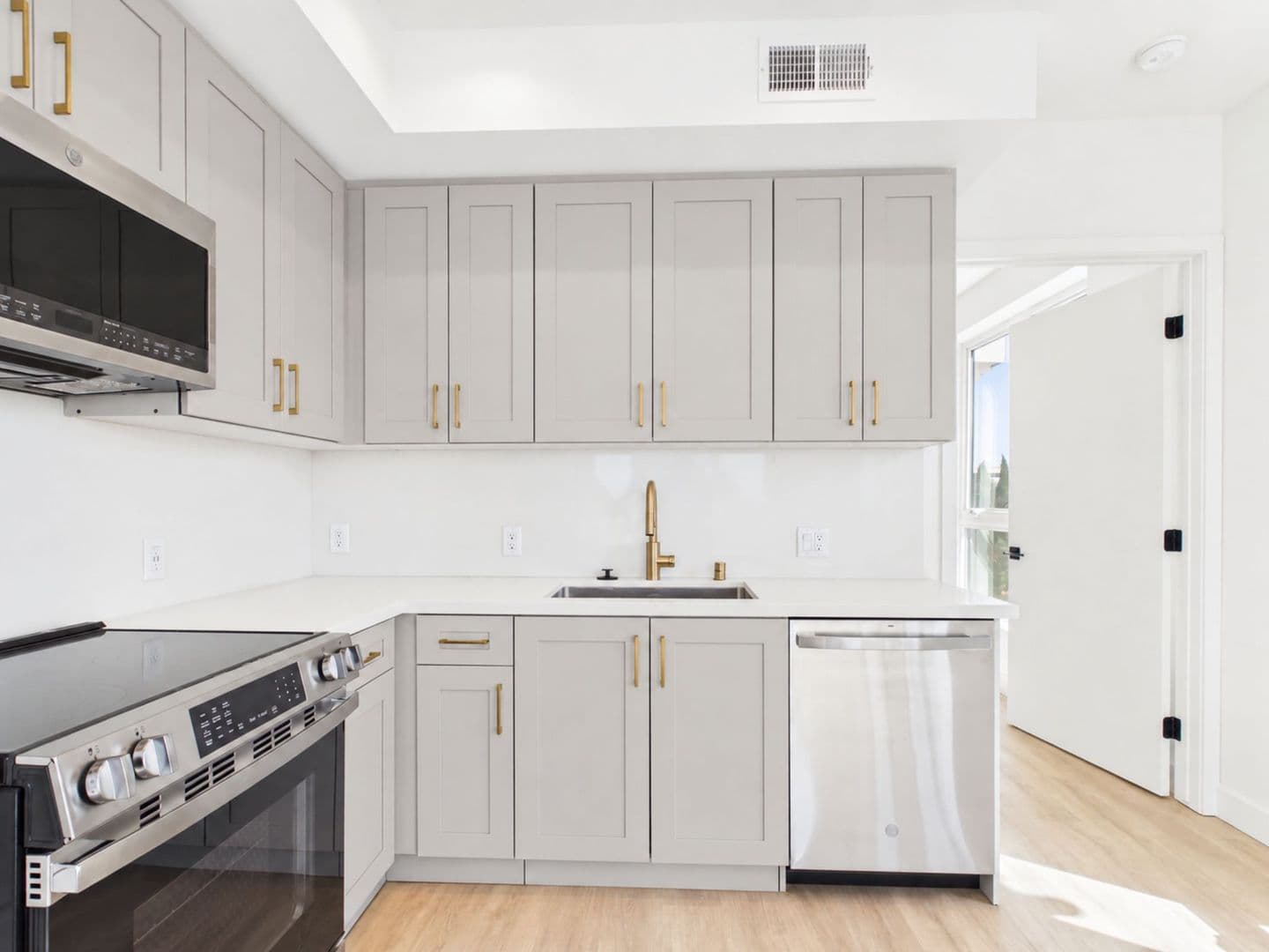 San Diego Apartment: 3104 Third Avenue
