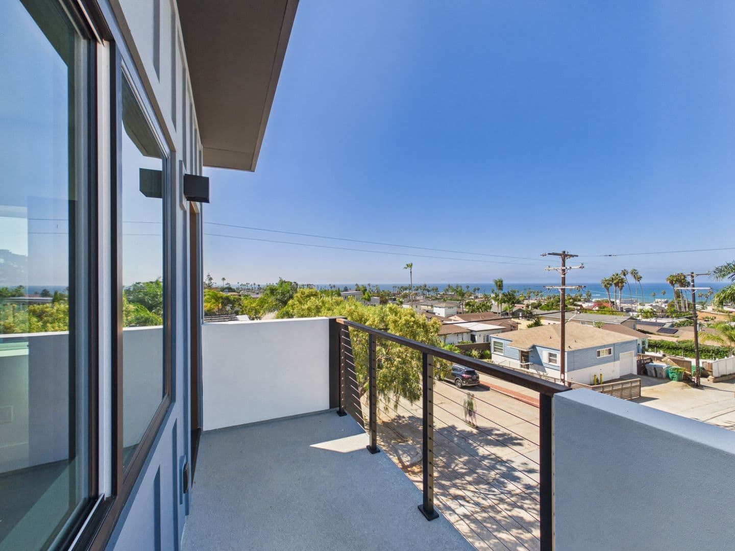 San Diego Apartment: 1485 Froude Street