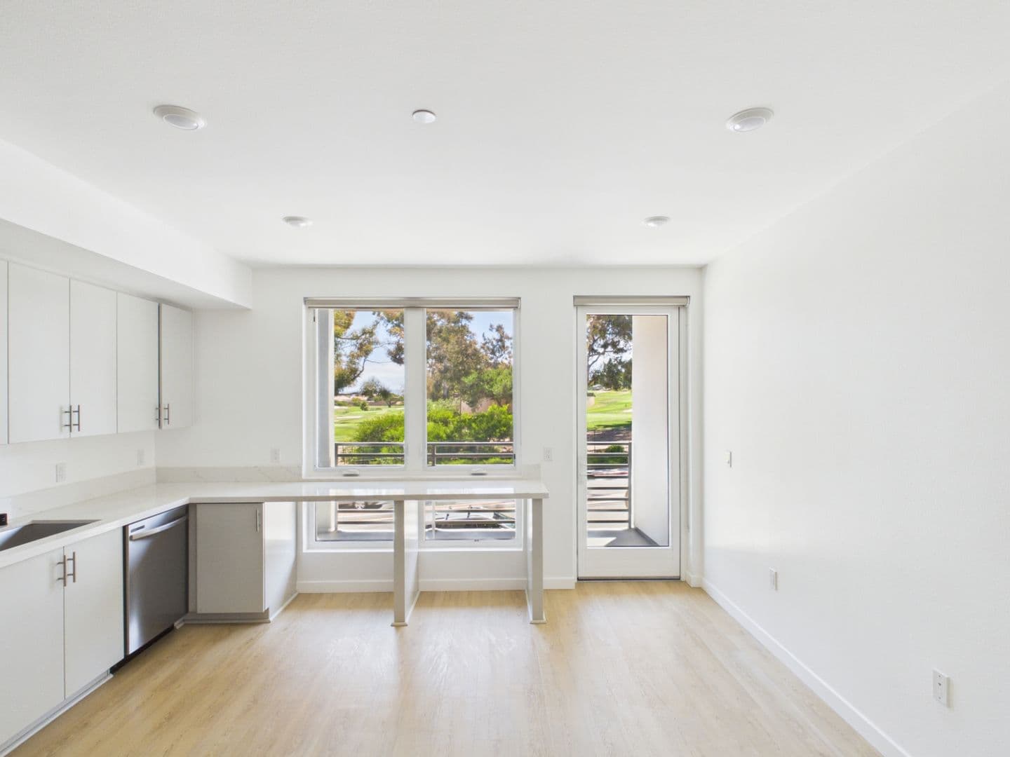 San Diego Apartment: 2844 Lytton Street