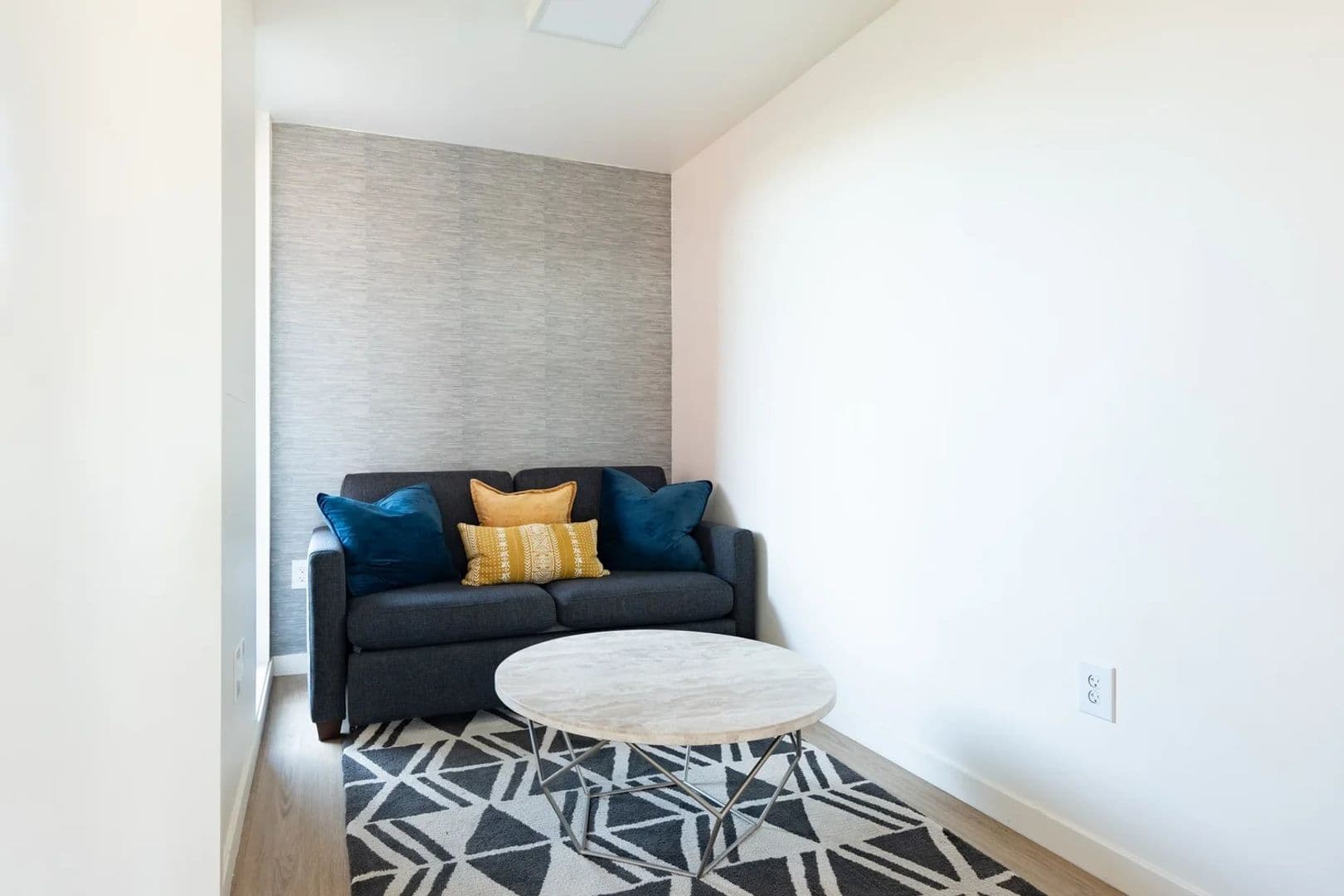 San Diego Apartment: 2955 Commercial Street