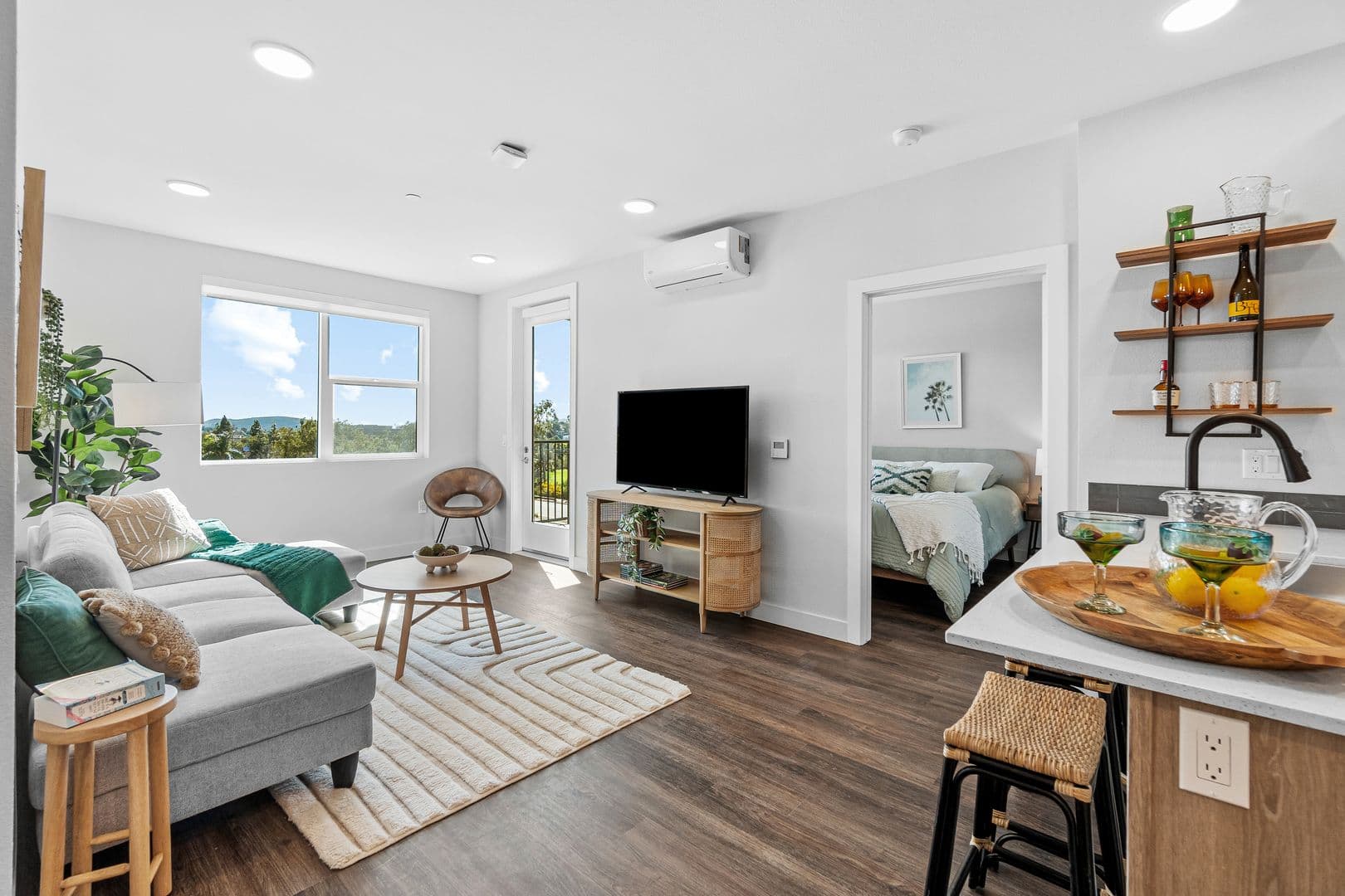 San Diego Apartment: 10211 Rancho Carmel Drive