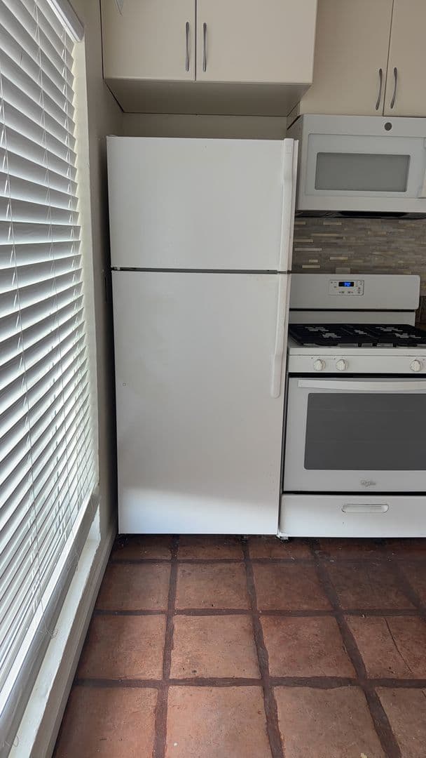 Imperial Beach Apartment: 642 Ocean Lane