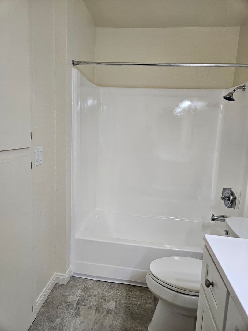 Chula Vista Apartment: 1051 Del Mar Avenue