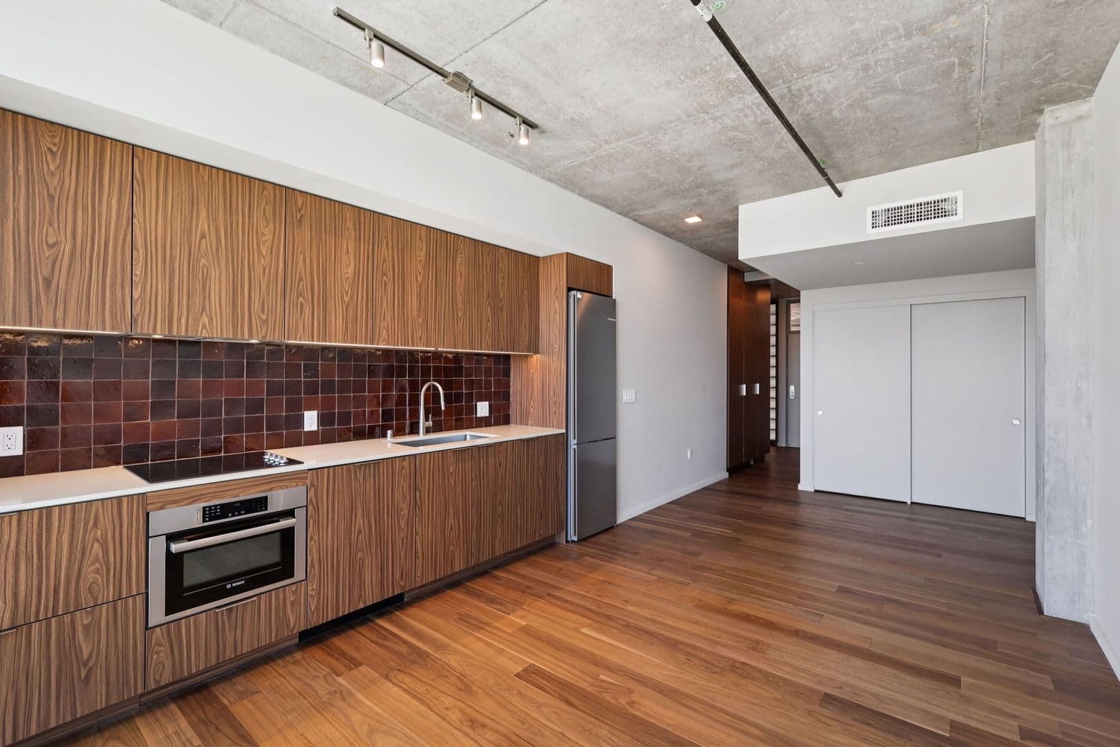 San Diego Apartment: 2710 Third Avenue