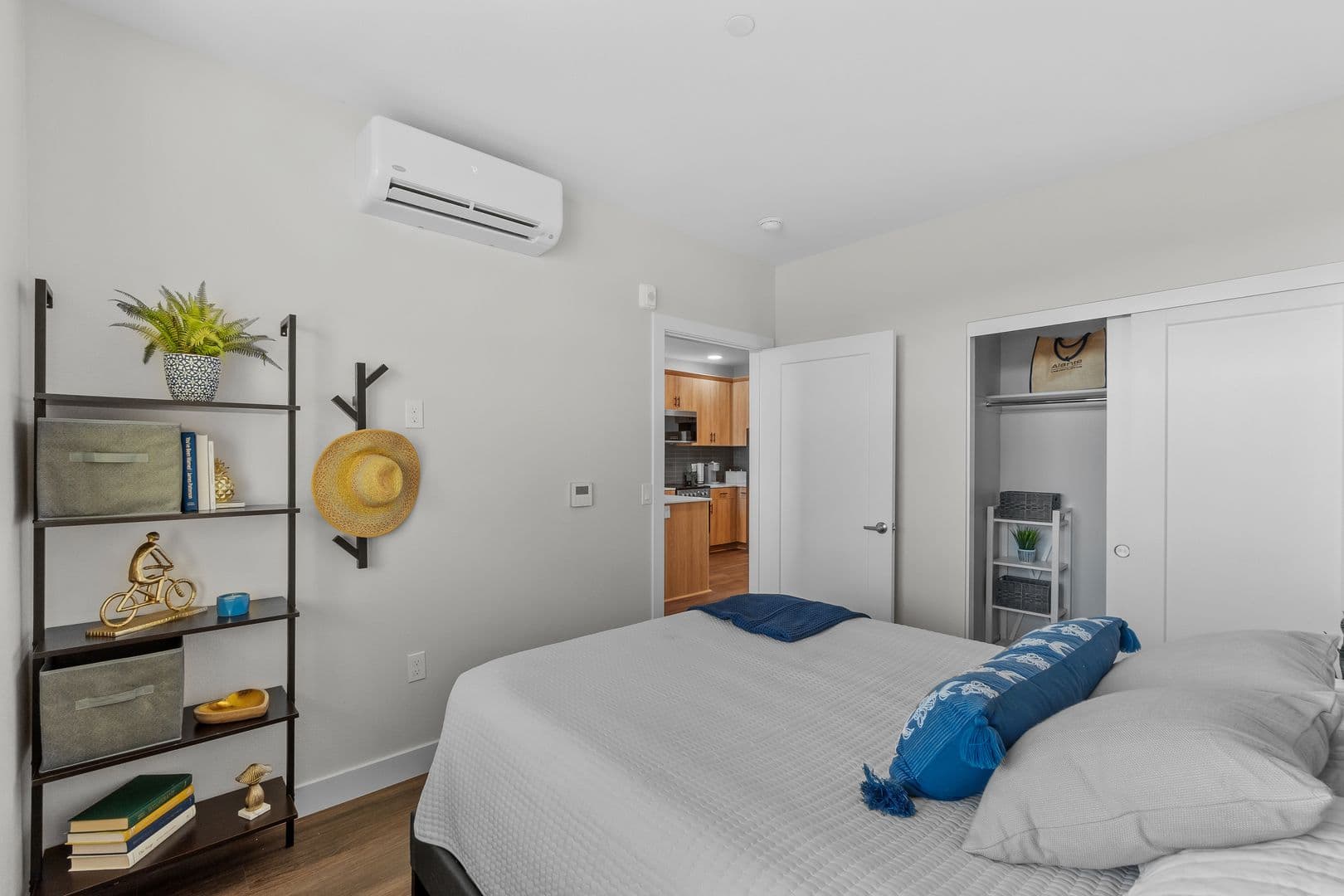 San Diego Apartment: 10211 Rancho Carmel Drive