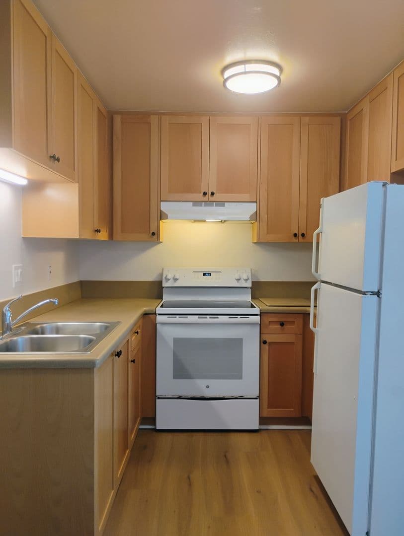 Imperial Beach Apartment: 1348 Iris Avenue