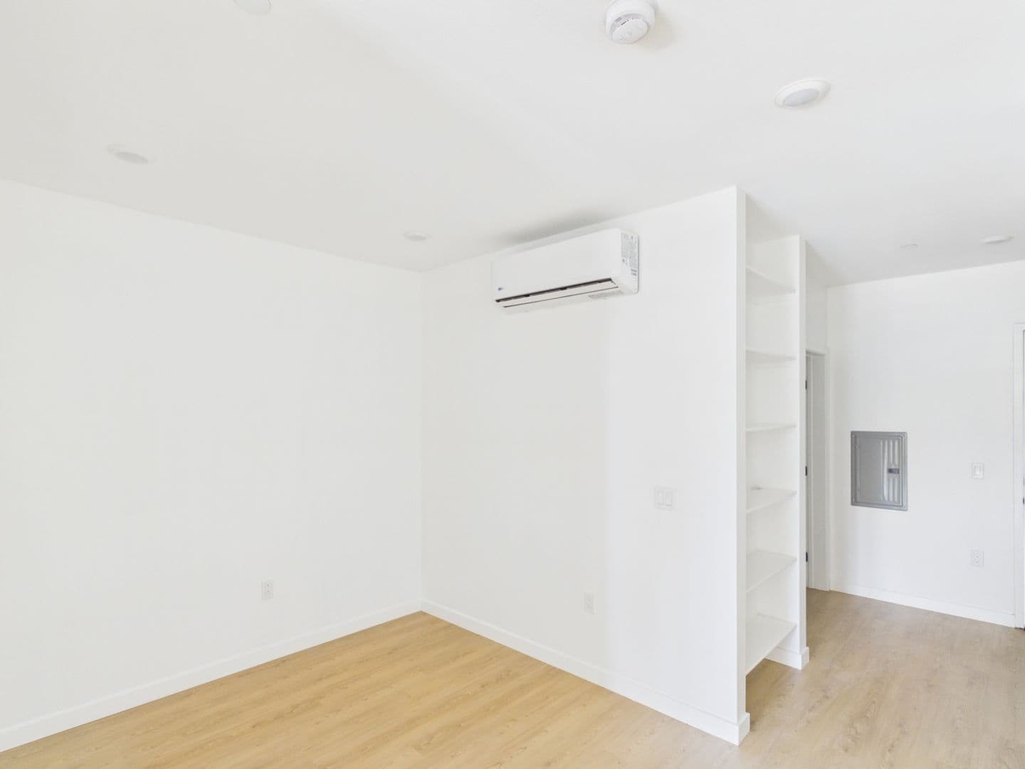 San Diego Apartment: 2844 Lytton Street