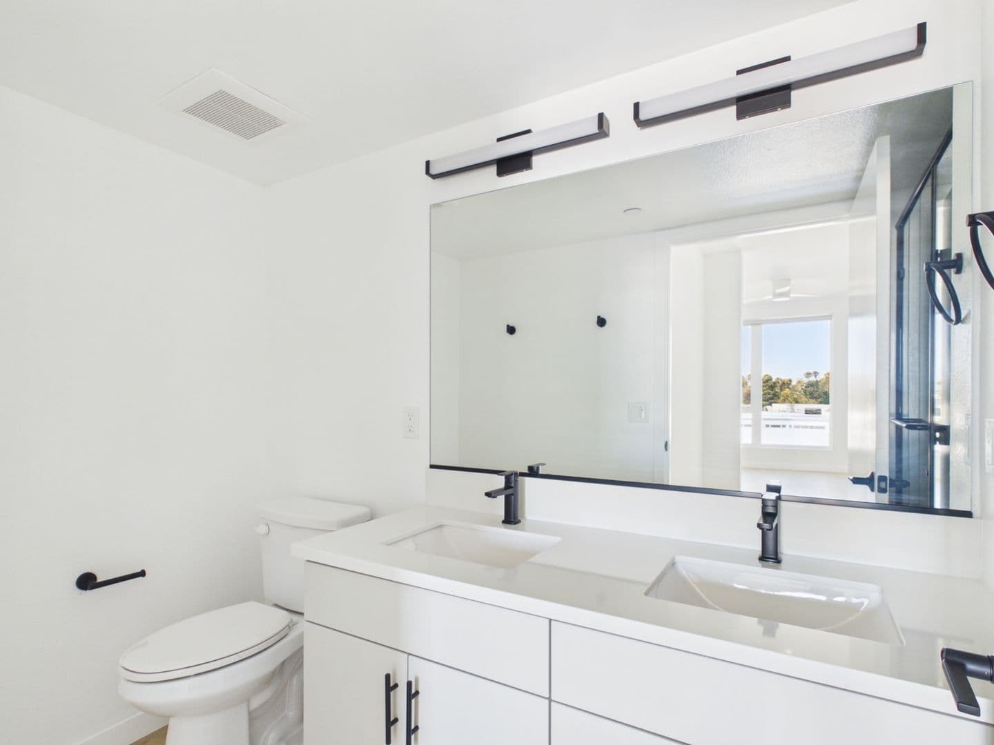 San Diego Apartment: 2844 Lytton Street