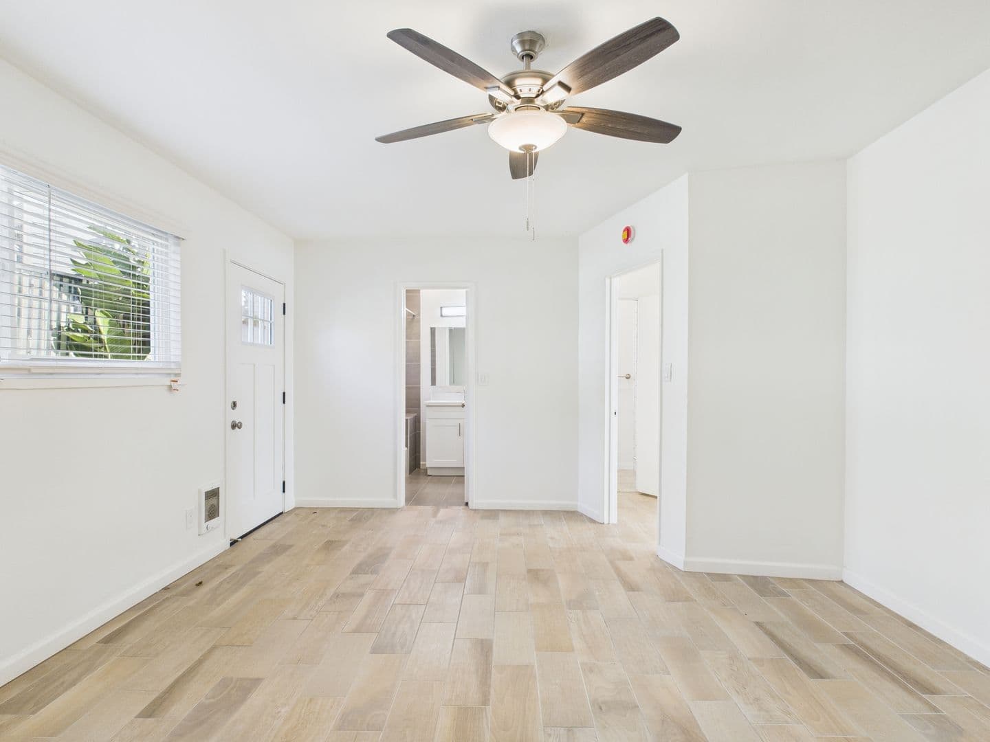 Encinitas Apartment: 330 W I Street