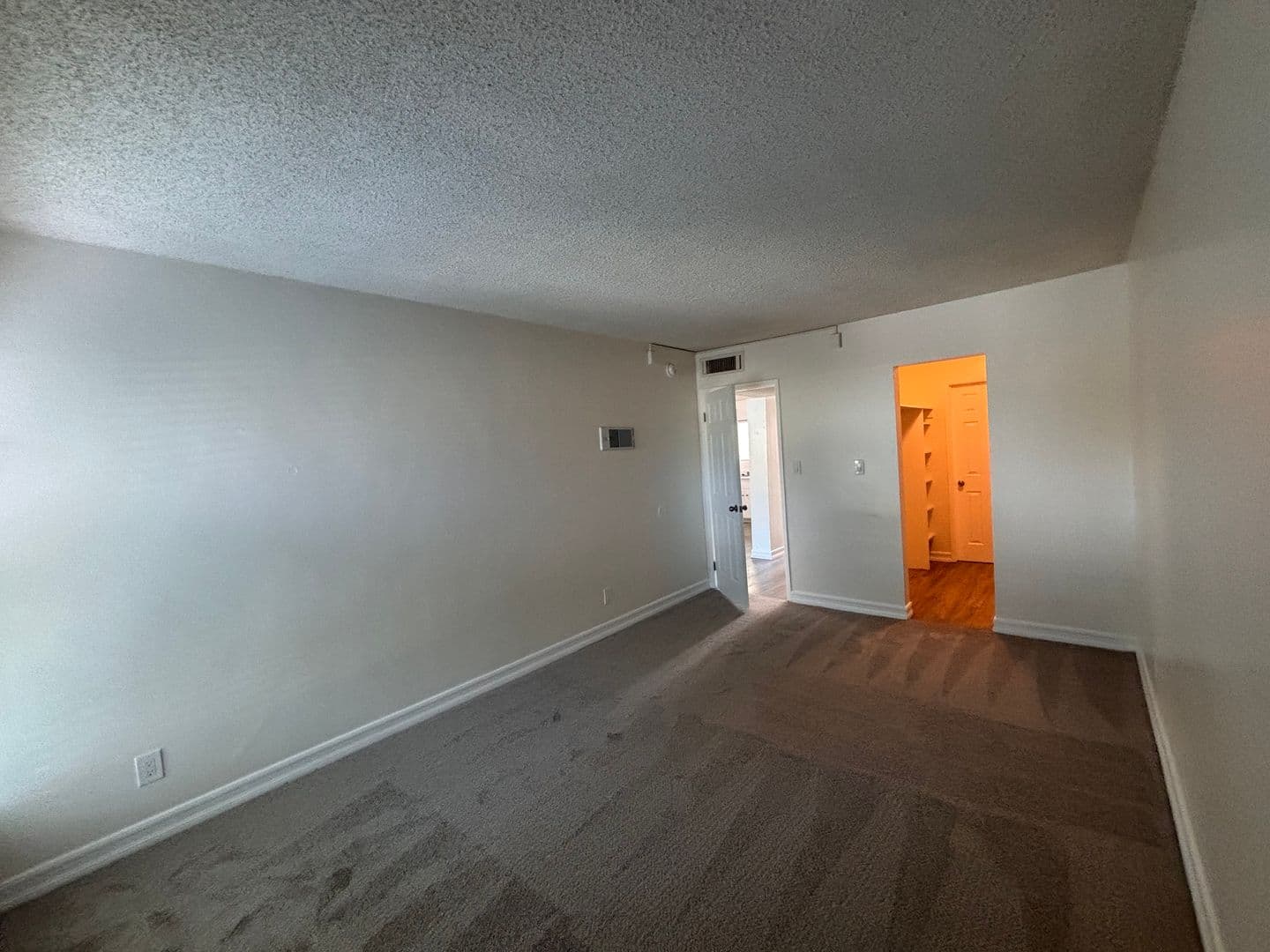 San Diego Apartment: 5722 University Avenue