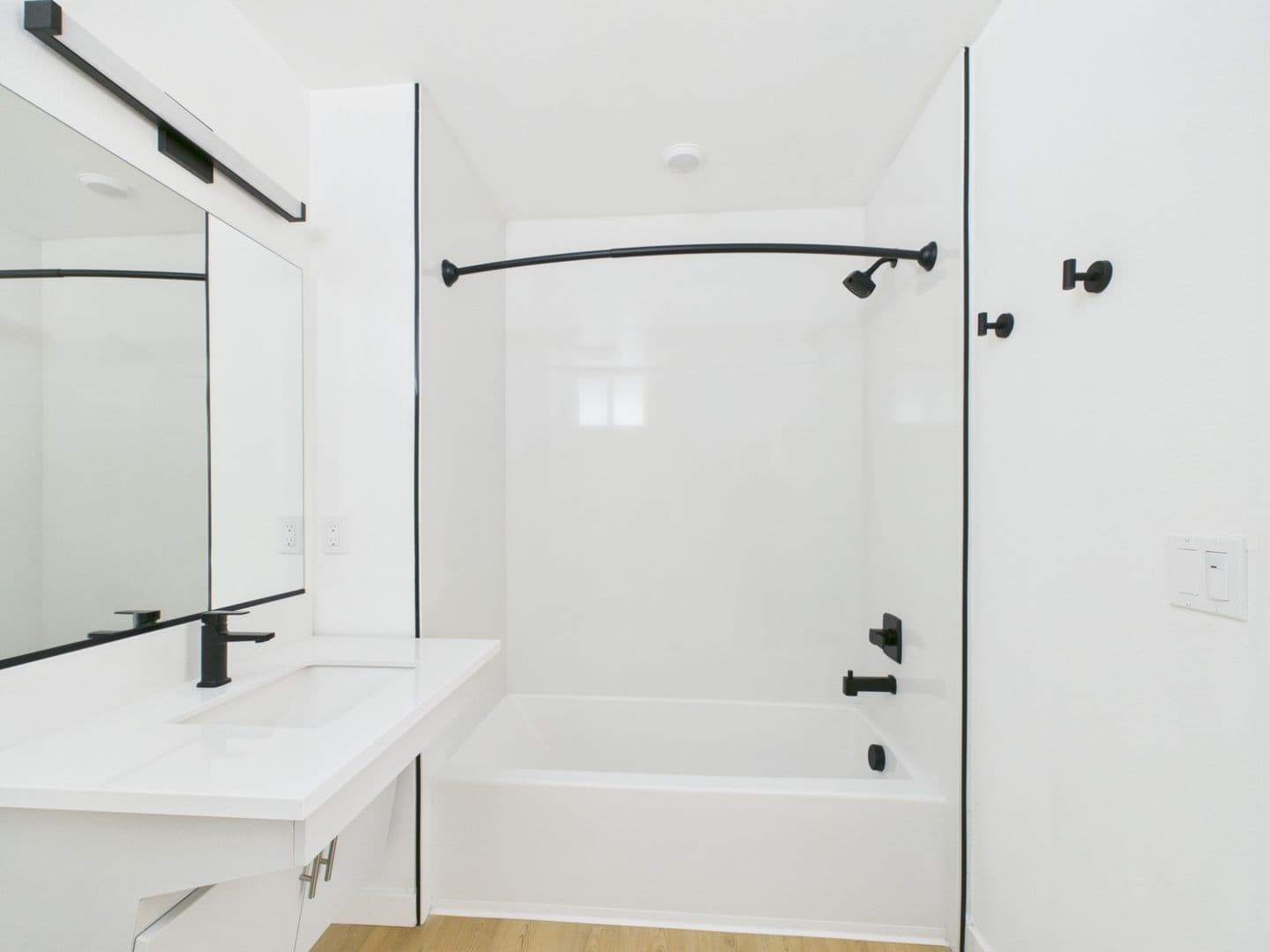 San Diego Apartment: 2844 Lytton Street