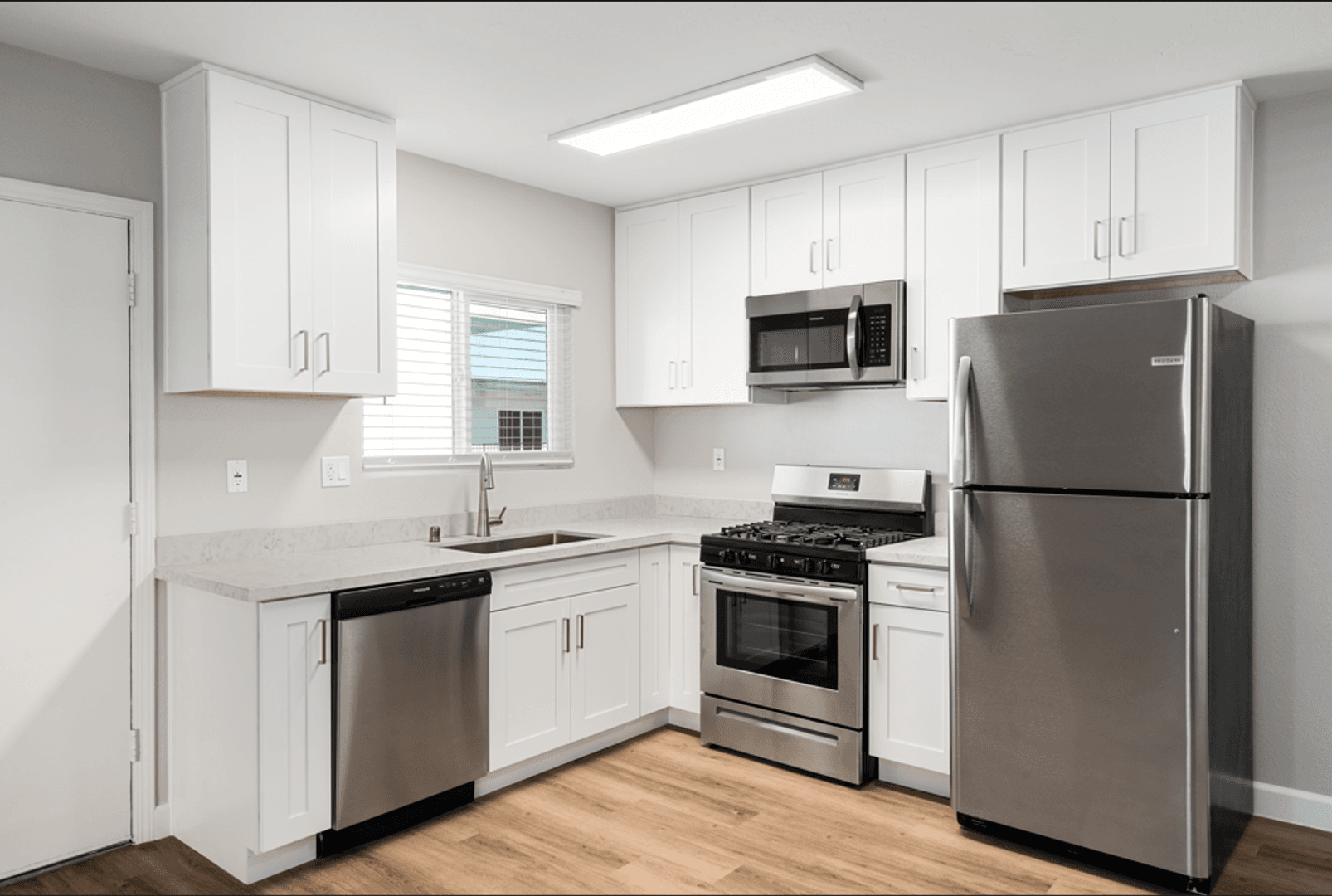 El Cajon Apartment: 294 Ballantyne  St.
