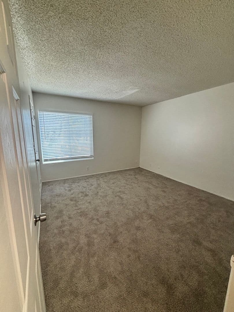 San Diego Apartment: 5722 University Avenue