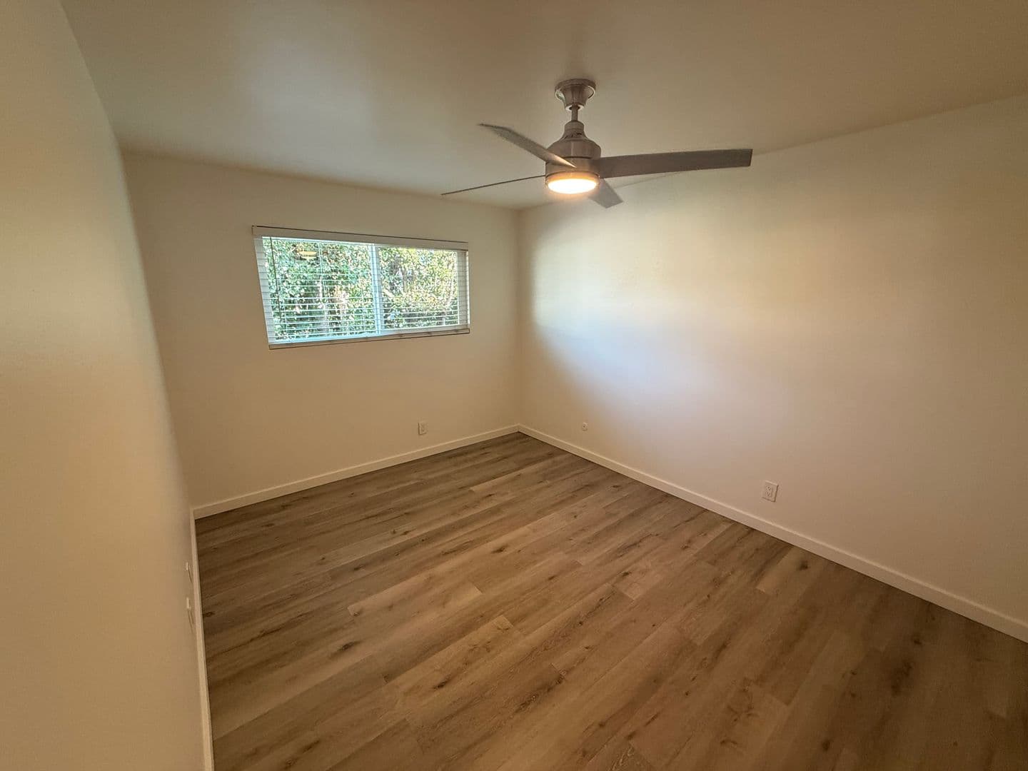 San Diego Apartment: 4582 Maryland Street