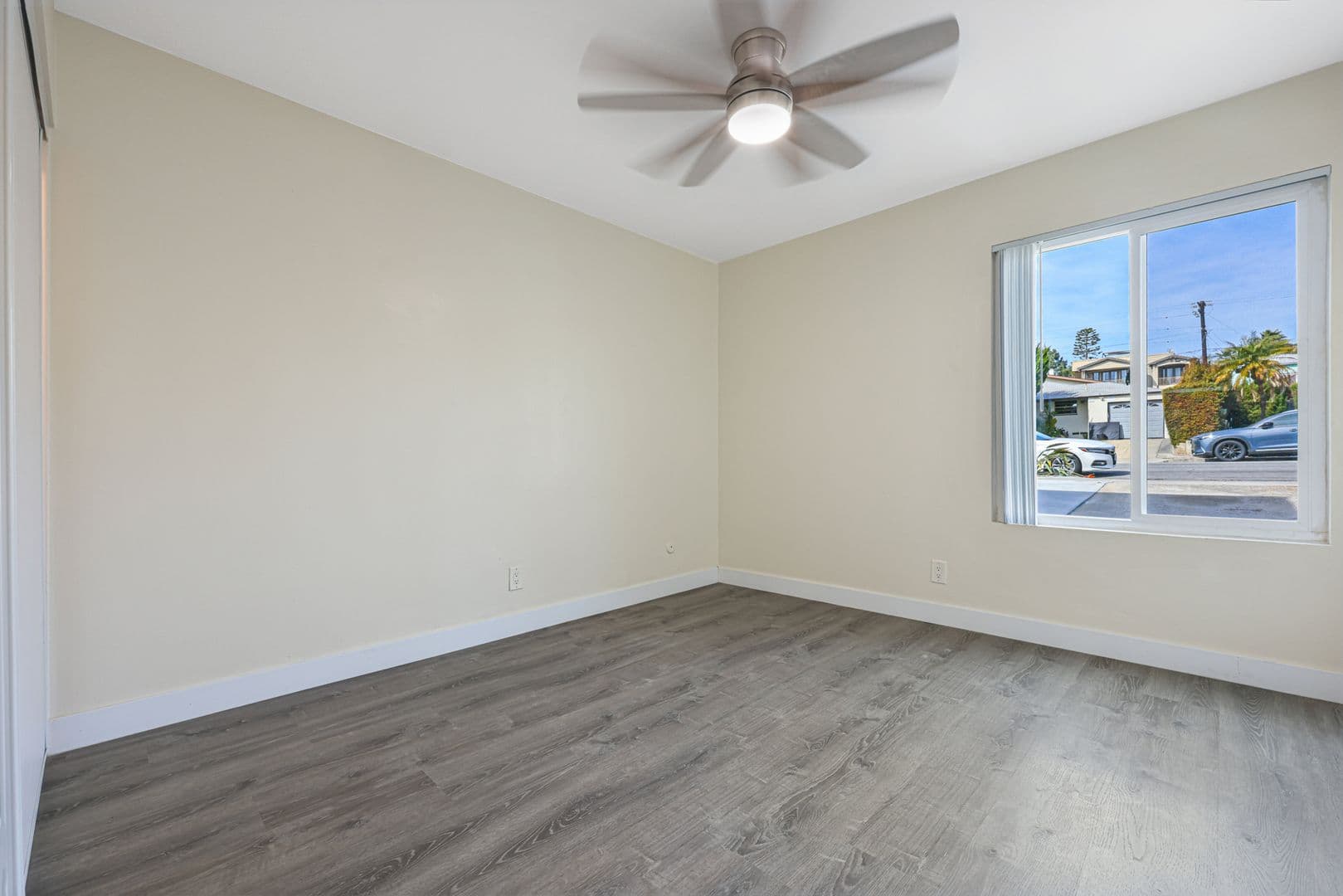San Diego Apartment: 1707 Chalcedony Street