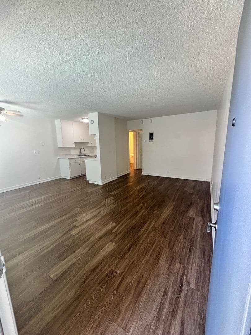 San Diego Apartment: 5722 University Avenue