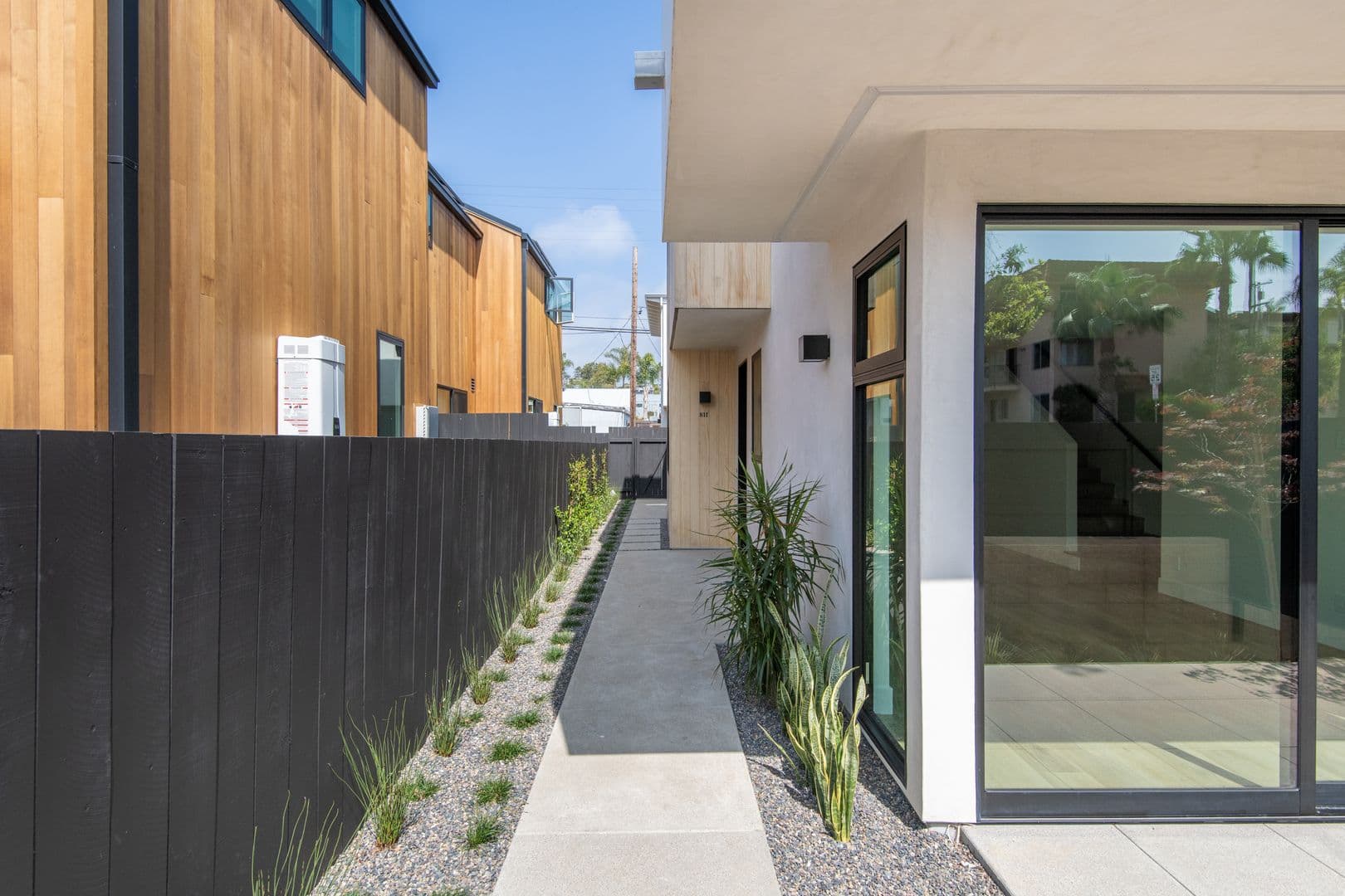 Encinitas Apartment: 811 3rd Street