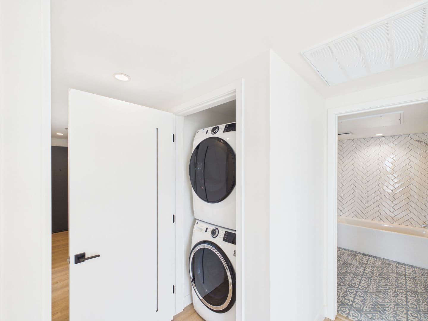 San Diego Apartment: 3104 Third Avenue