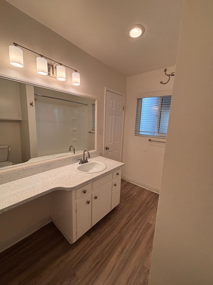 San Diego Apartment: 5722 University Avenue