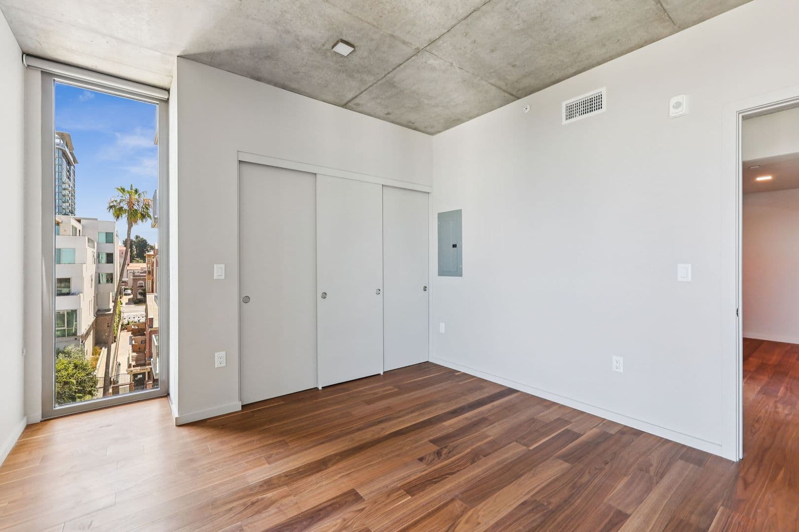 San Diego Apartment: 2710 Third Avenue