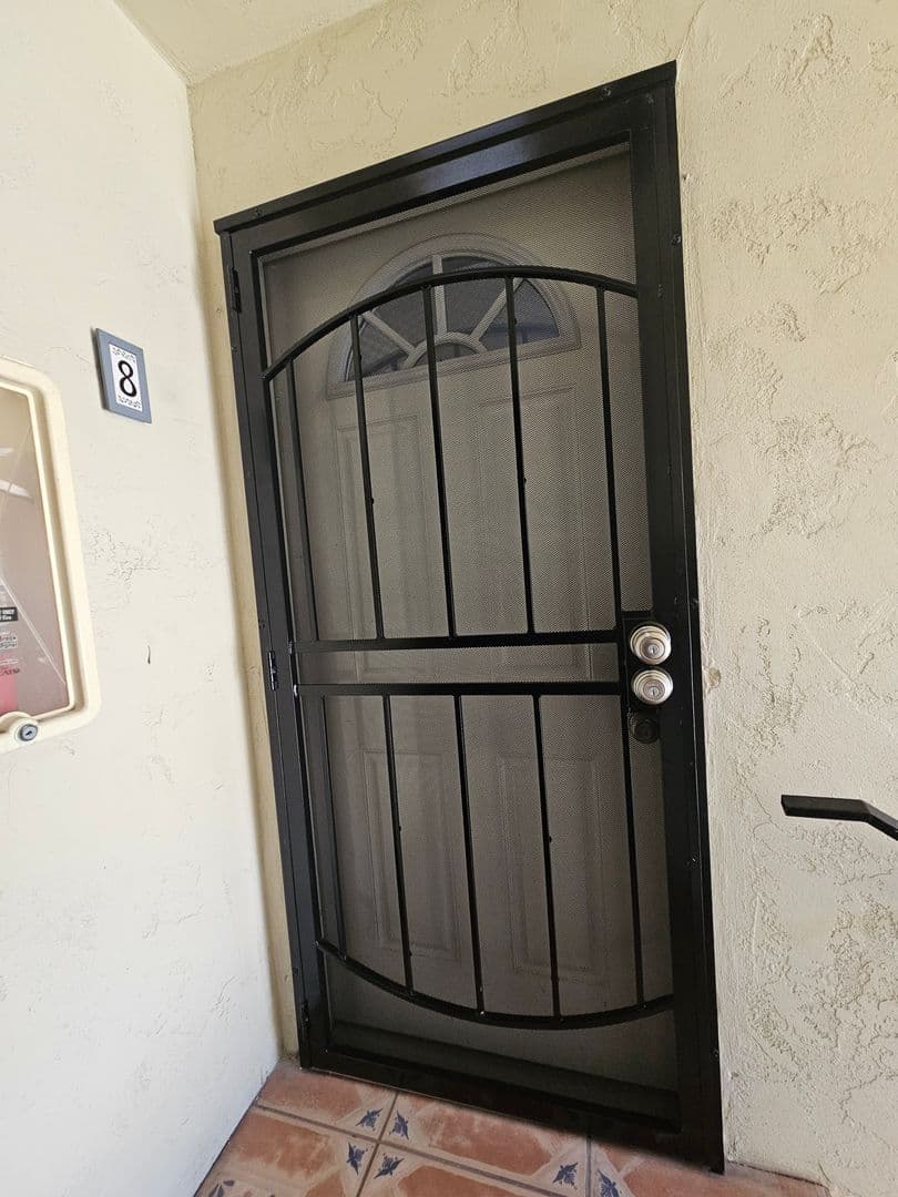 Chula Vista Apartment: 1052 Del Mar Ave