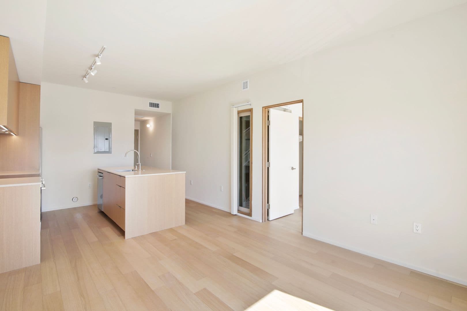 San Diego Apartment: 2028 Howard Avenue