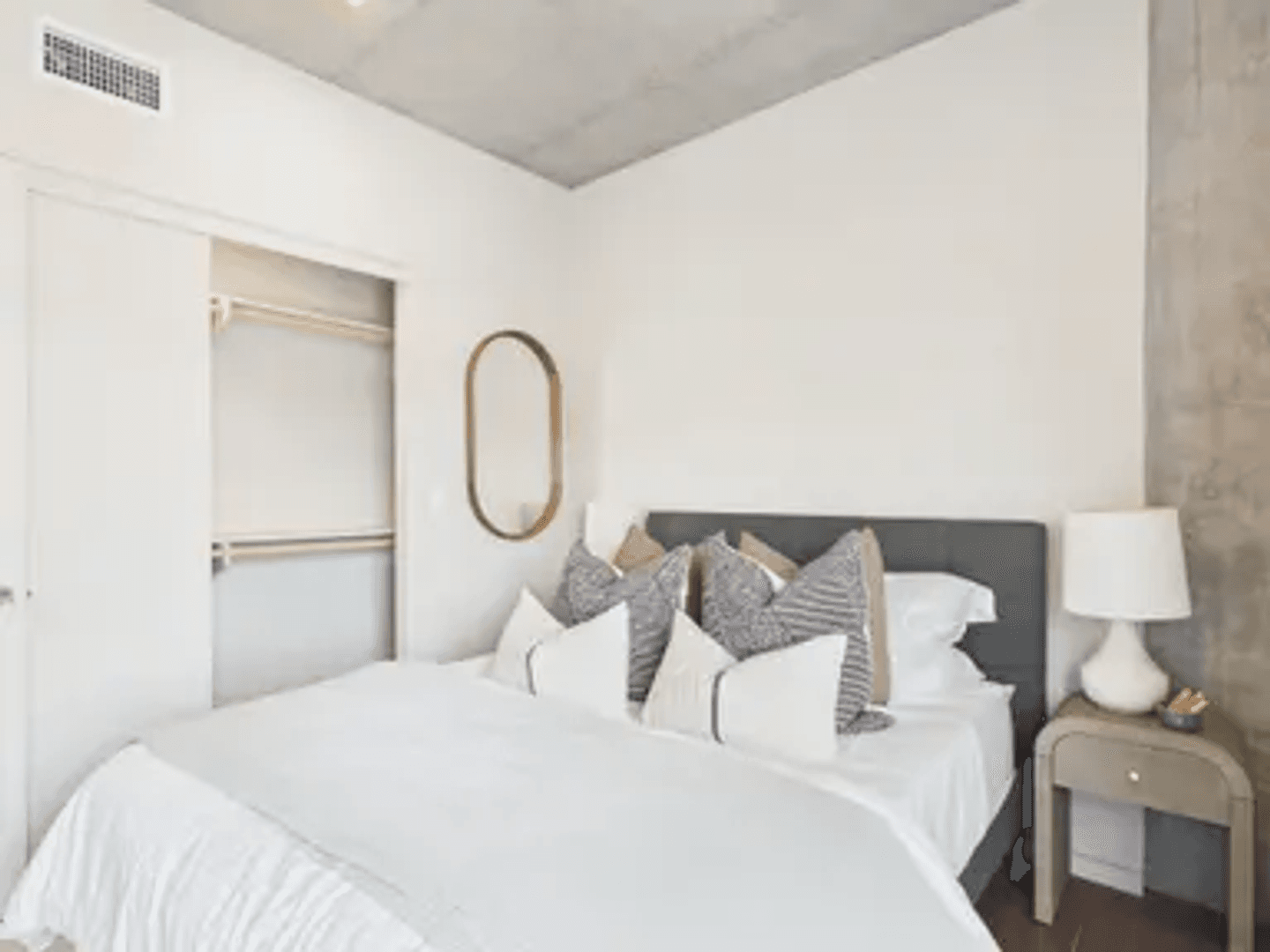 San Diego Apartment: 2710 Third Avenue