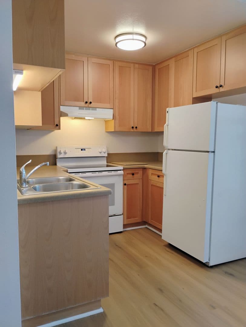 Imperial Beach Apartment: 1348 Iris Avenue