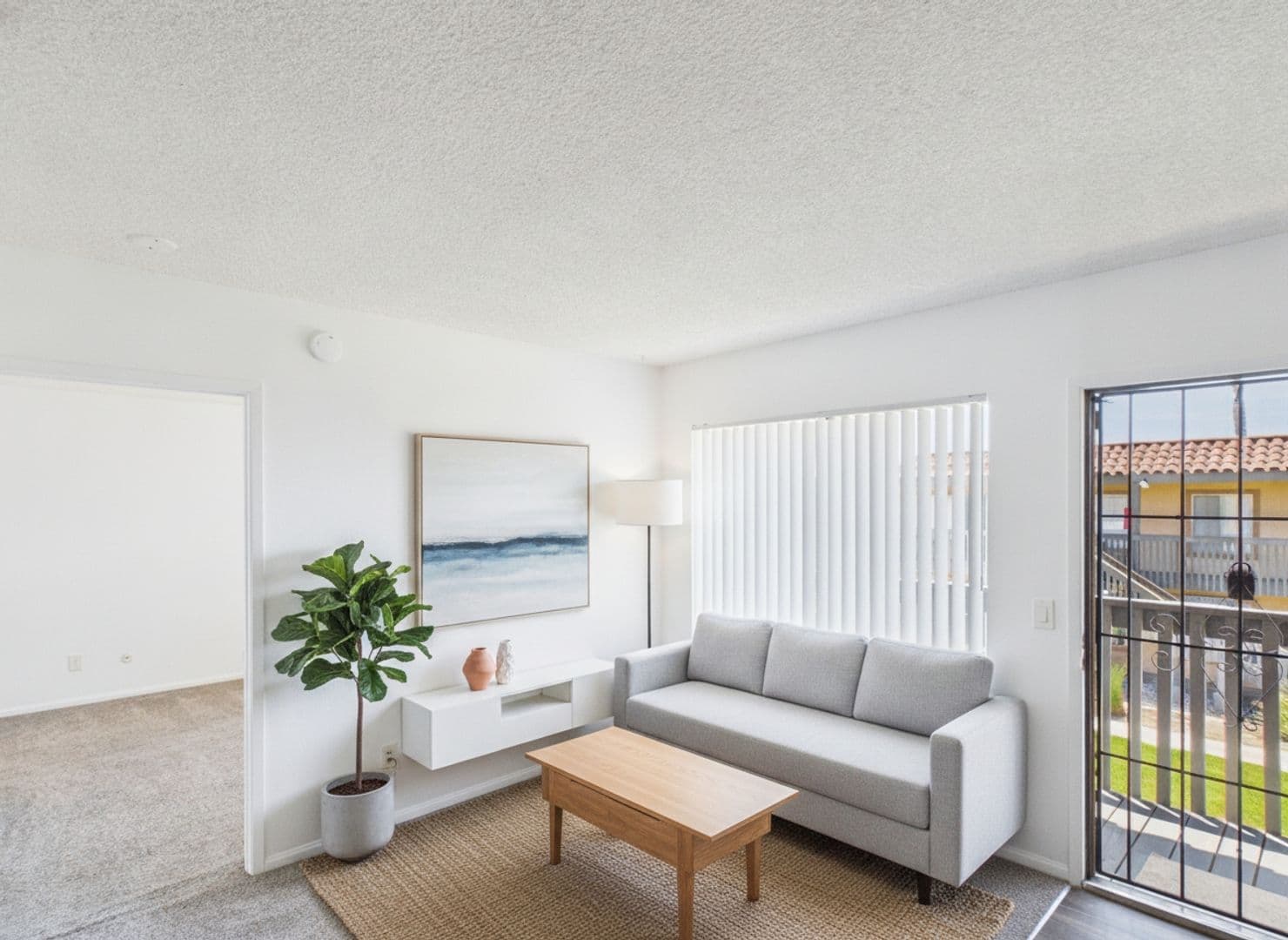 San Diego Apartment: 6106 Beadnell Way