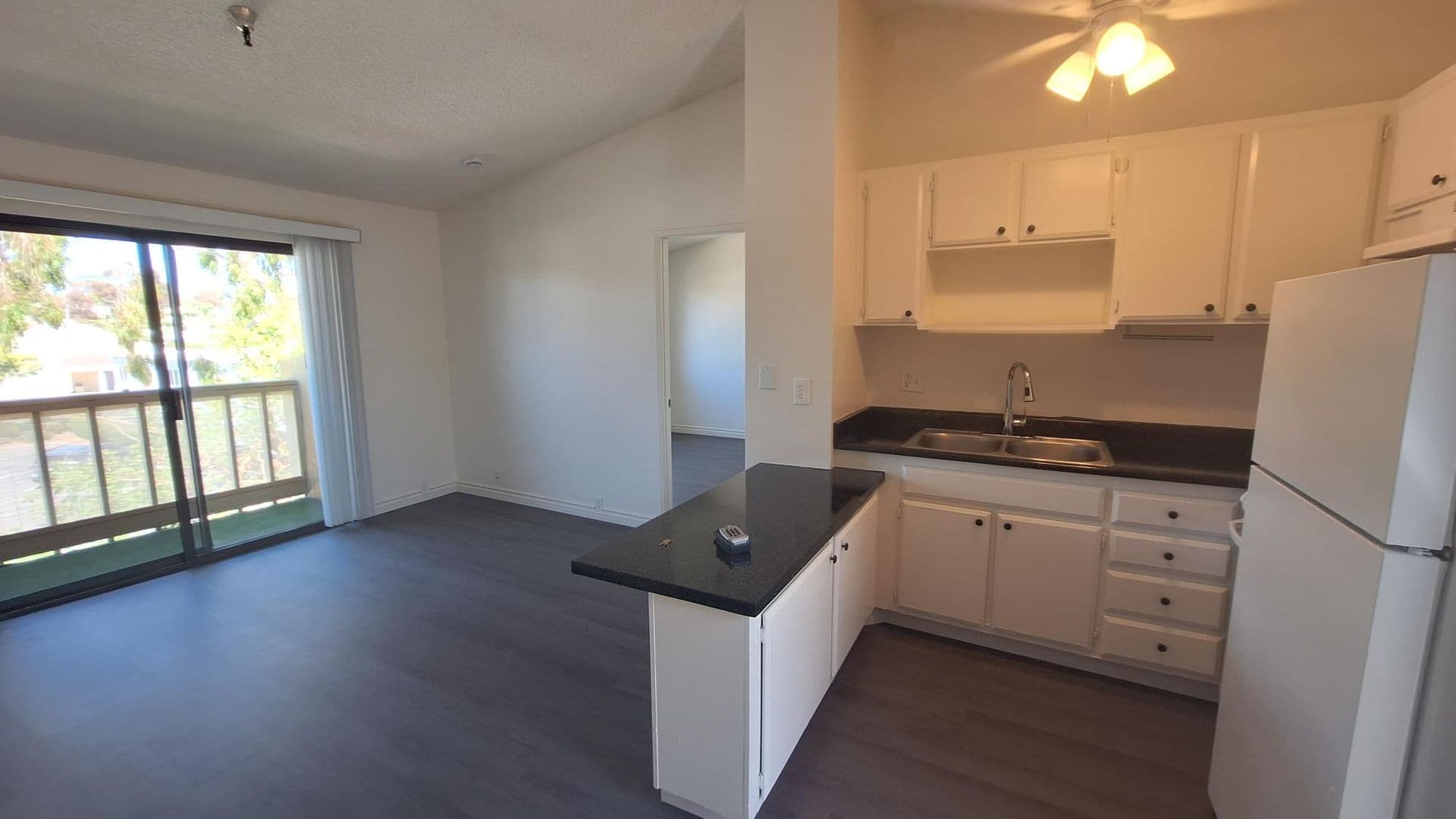 Carlsbad Apartment: 3090 Jefferson Street