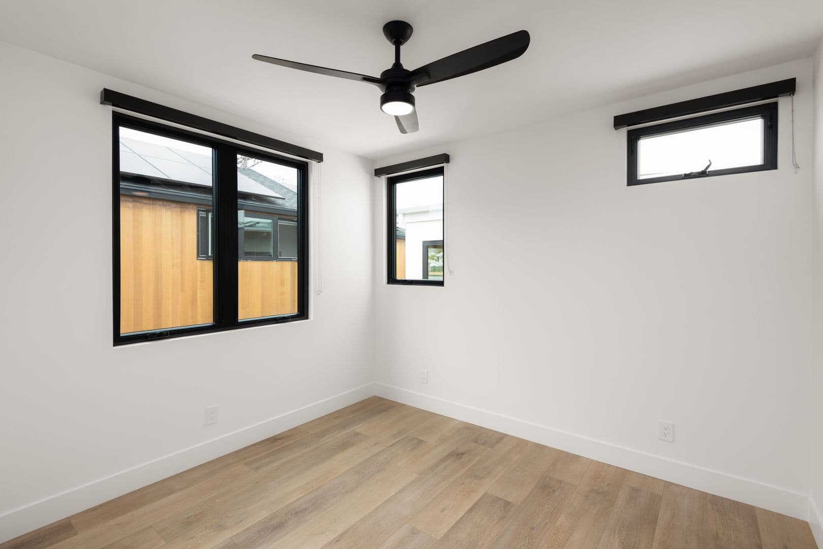 Encinitas Apartment: 811 3rd Street