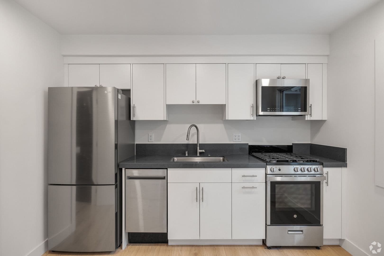 San Diego Apartment: 3942-3944  Bancroft Street