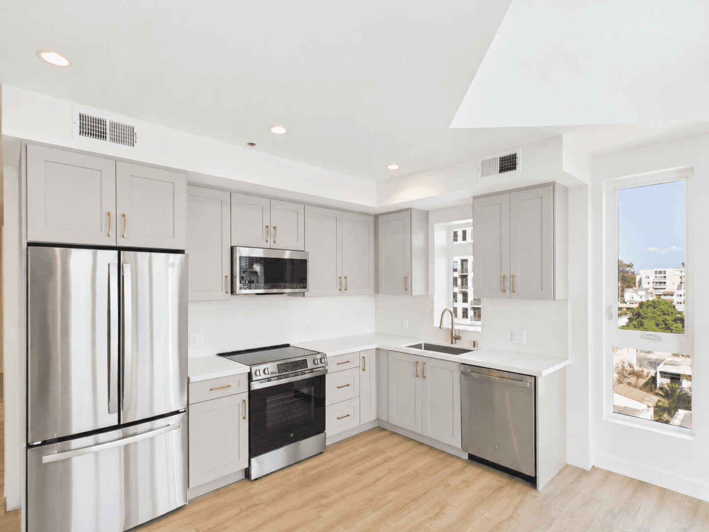 San Diego Apartment: 3104 Third Avenue