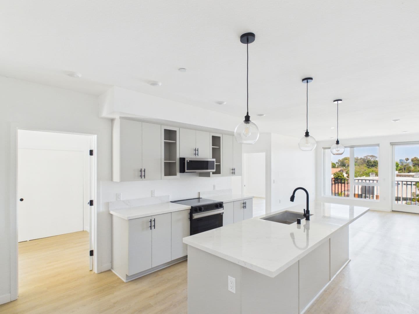 San Diego Apartment: 2844 Lytton Street
