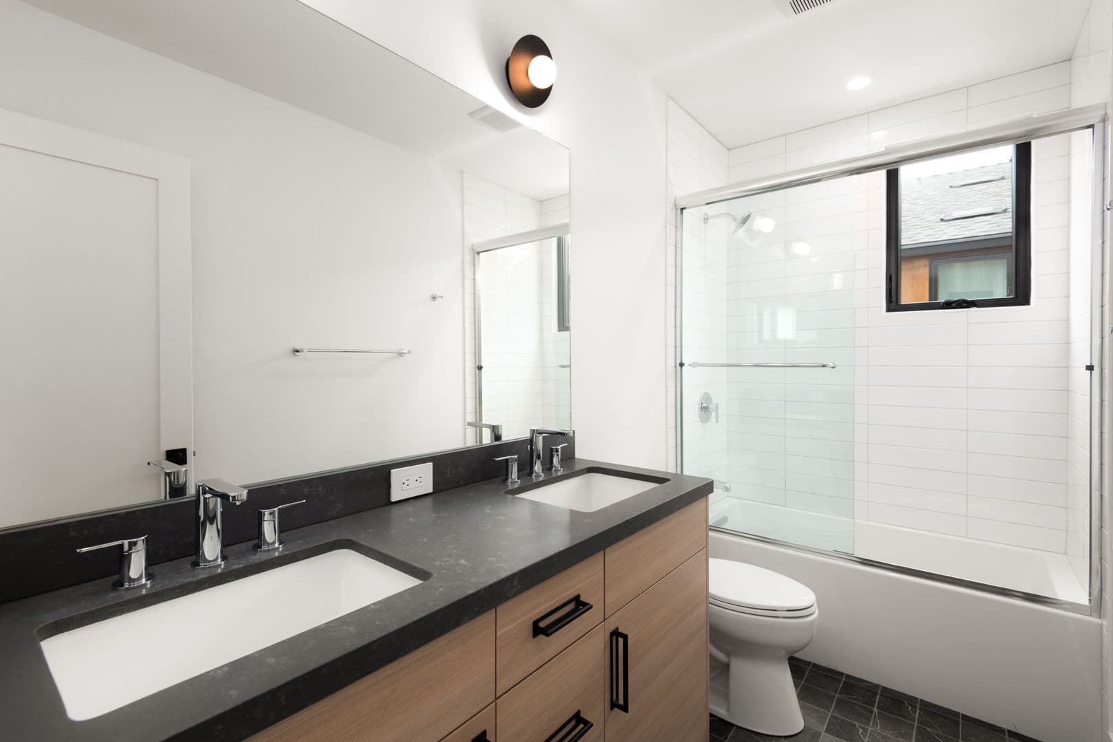 Encinitas Apartment: 811 3rd Street
