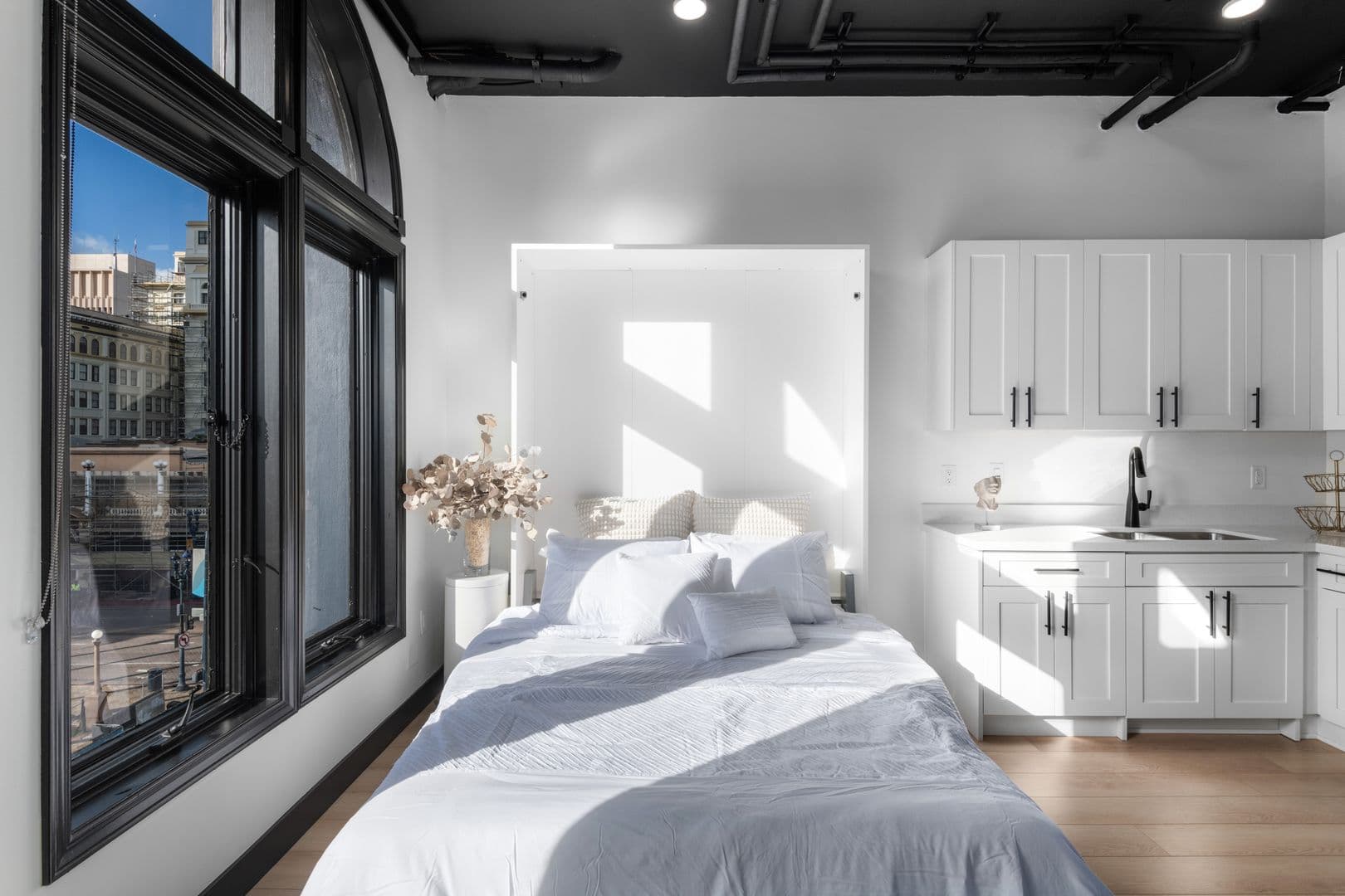 San Diego Apartment: 945 4th Avenue