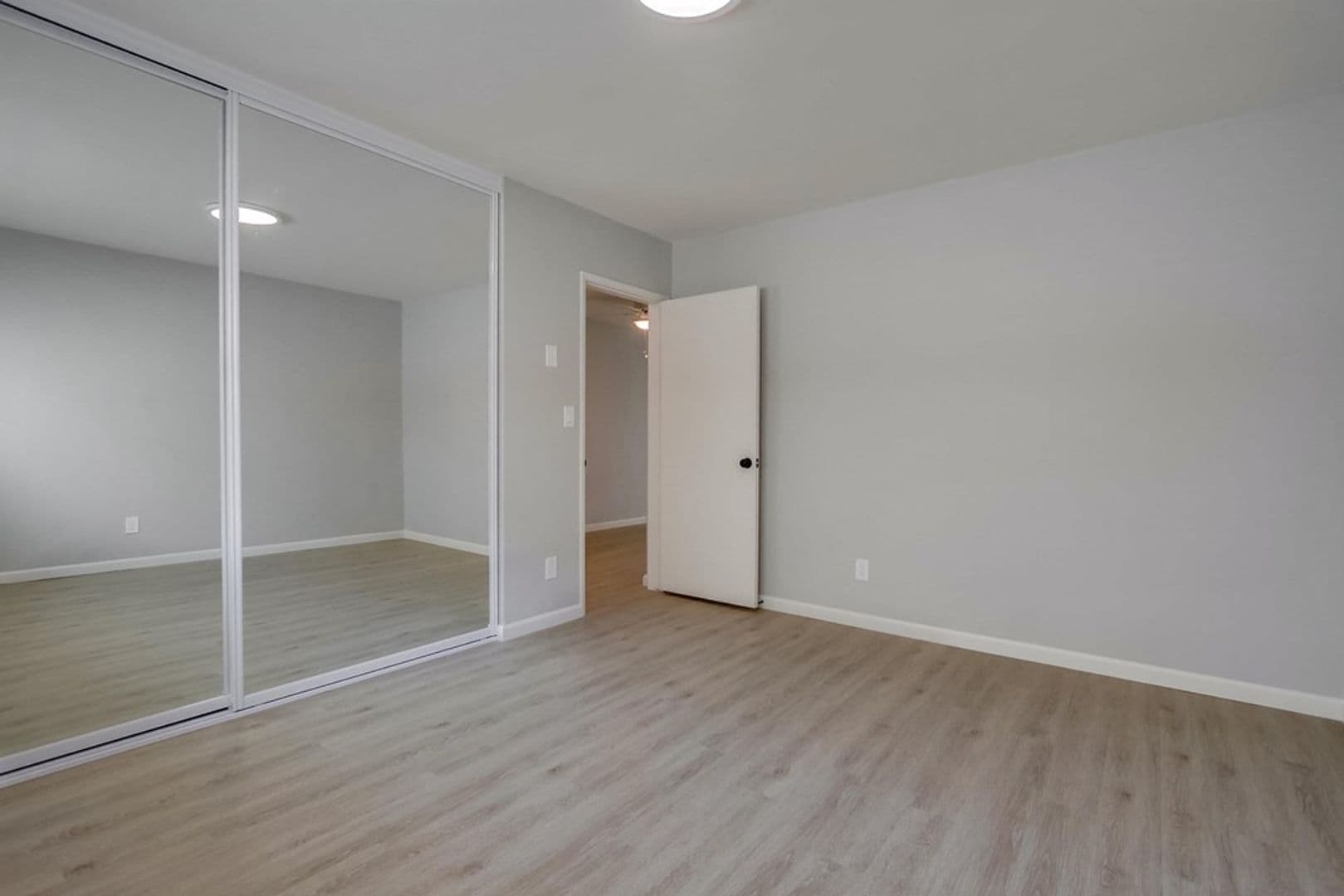 San Diego Apartment: 1650 Emerald Street