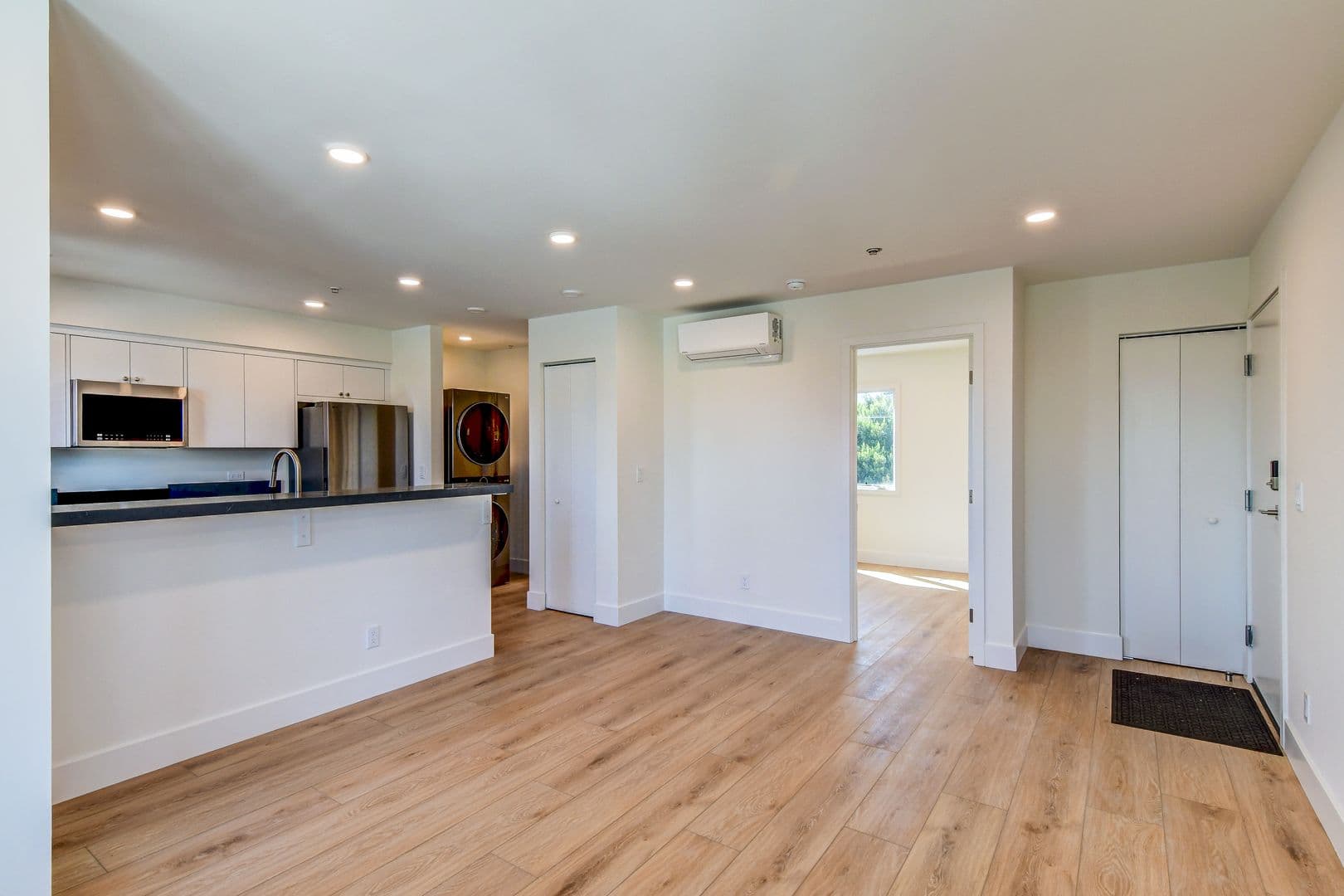 San Diego Apartment: 3942-3944  Bancroft Street