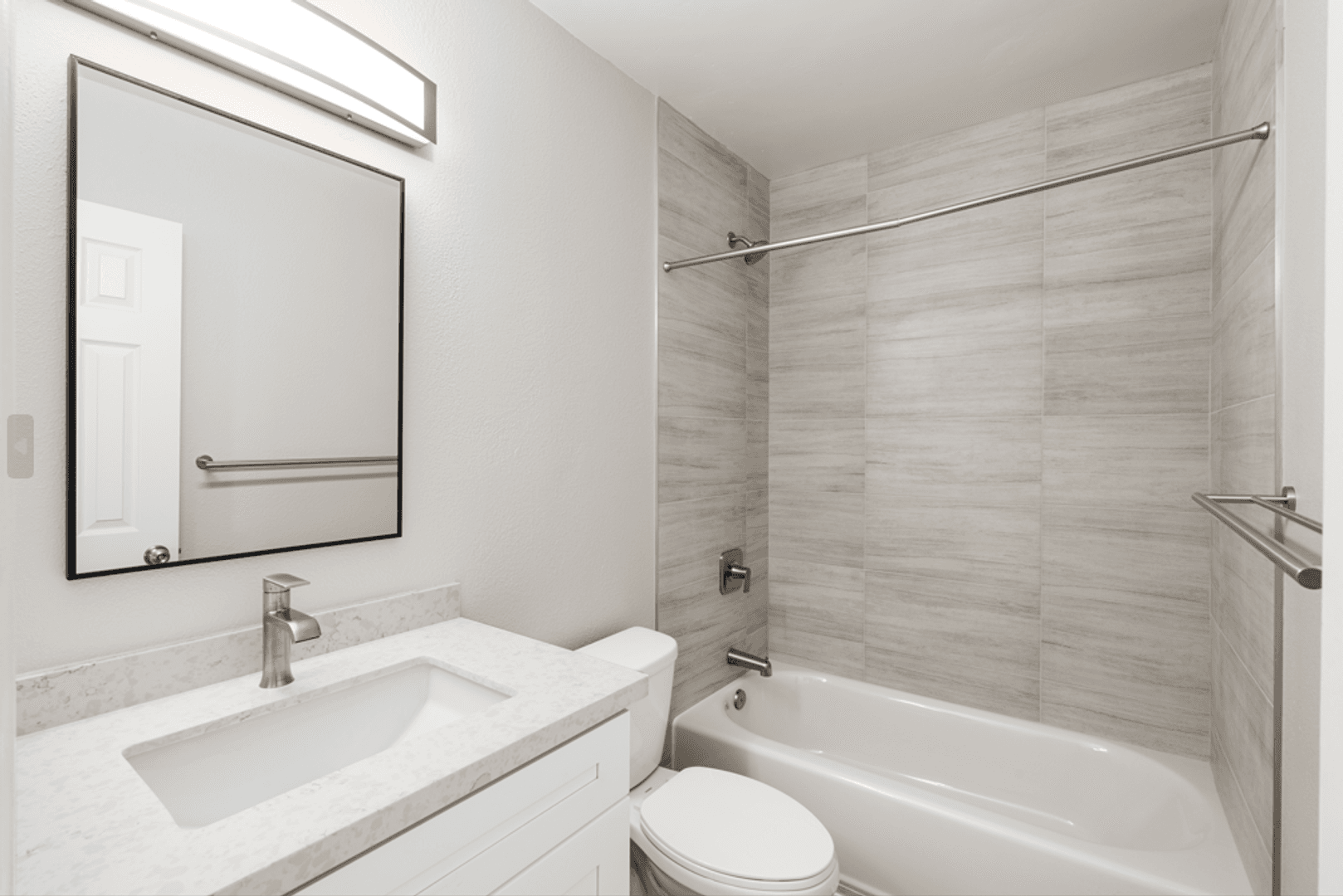 El Cajon Apartment: 294 Ballantyne  St.