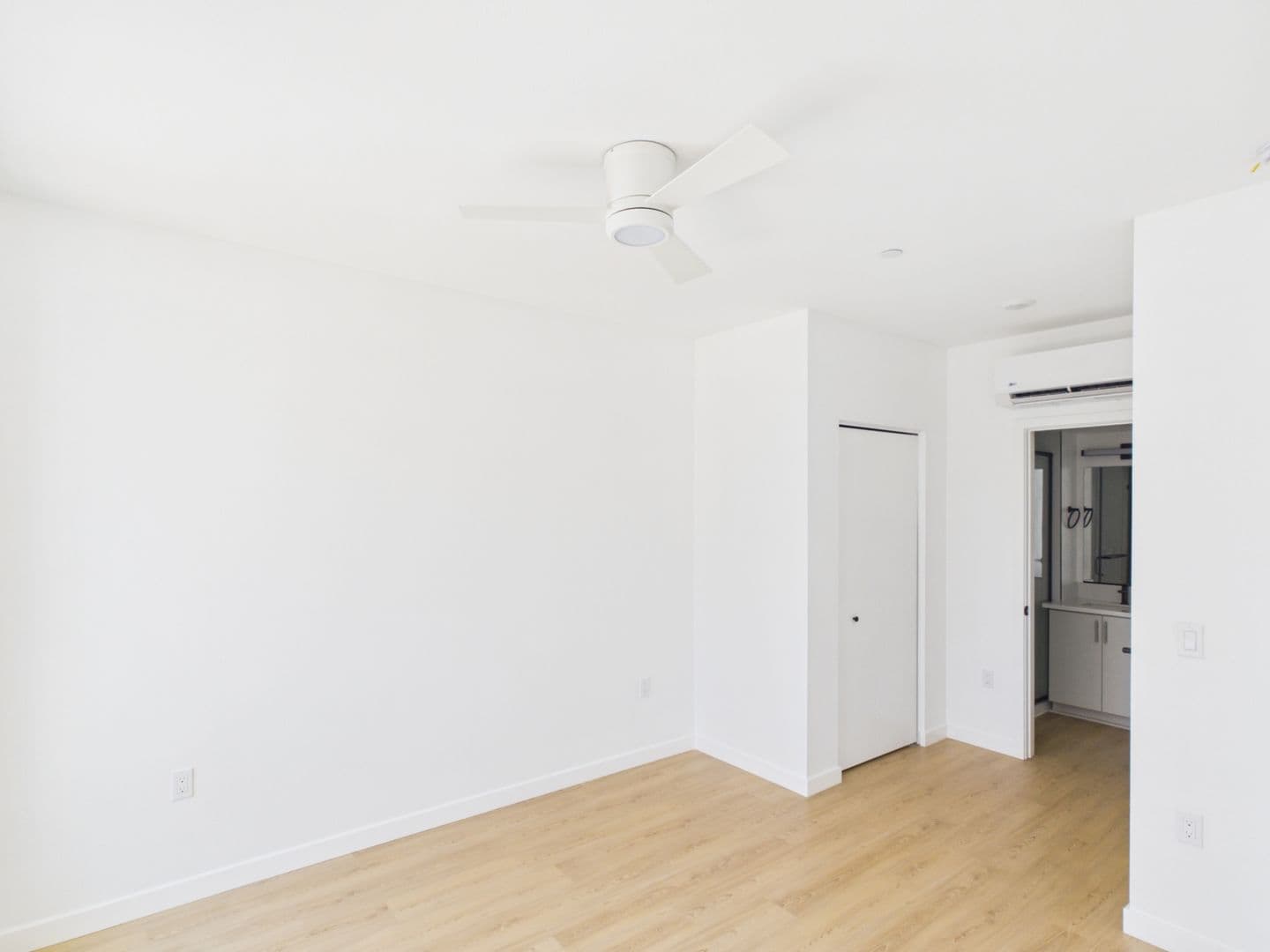 San Diego Apartment: 2844 Lytton Street