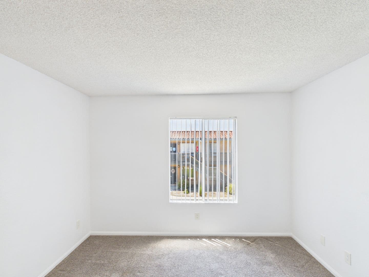 San Diego Apartment: 6106 Beadnell Way