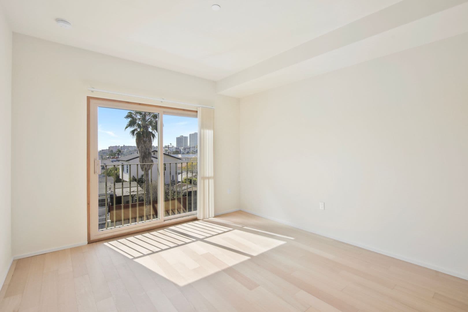 San Diego Apartment: 2028 Howard Avenue