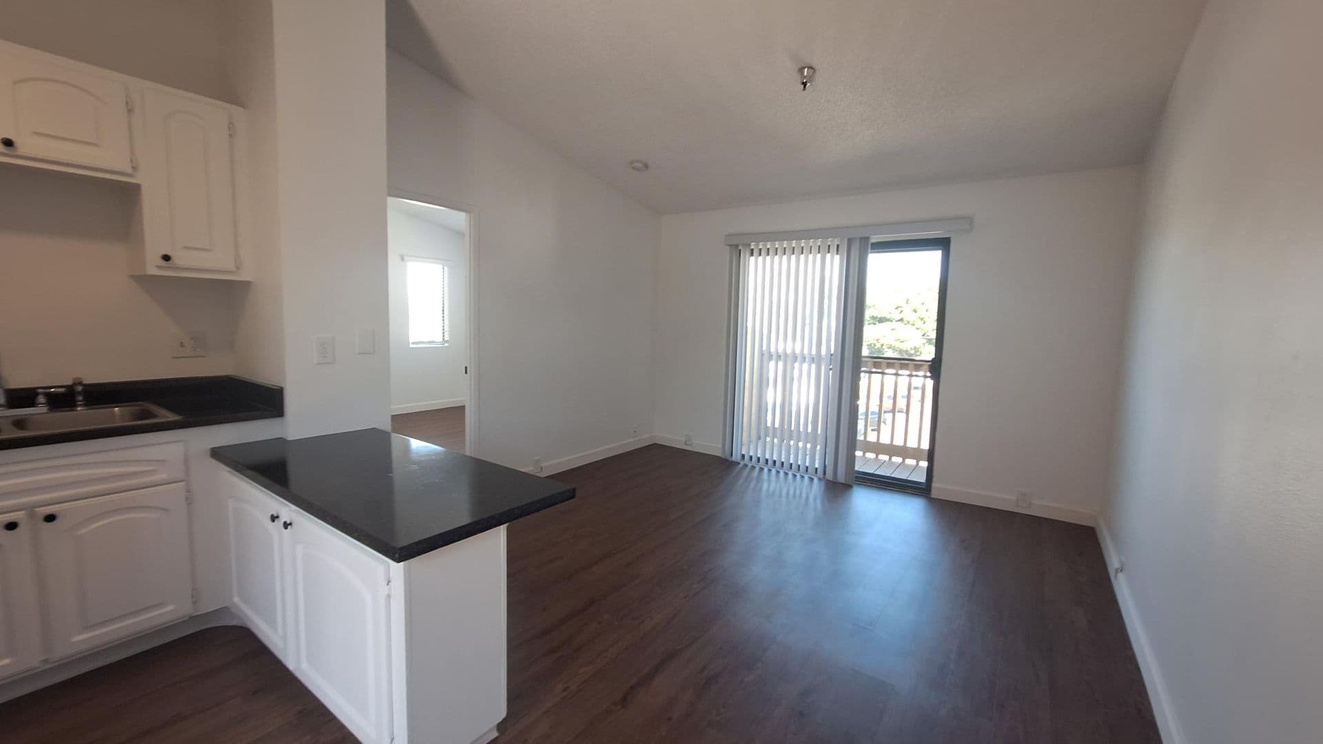 Carlsbad Apartment: 3090 Jefferson Street